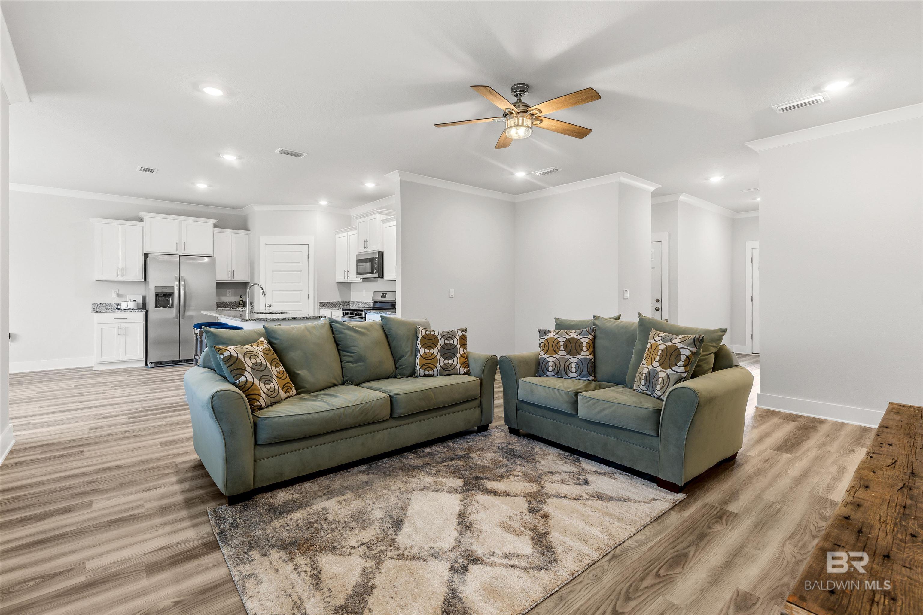https://zimg.paragon.ice.com/ParagonImages/Property/PG/BCAR/396562/3/0/0/bf18a770ce4a2e69906f77de201f20f8/7/2cd8d77b3f0ae1f23398a4ea431ee487/396562-25a452cc-ddca-4526-b774-10c7837d78d7.JPG