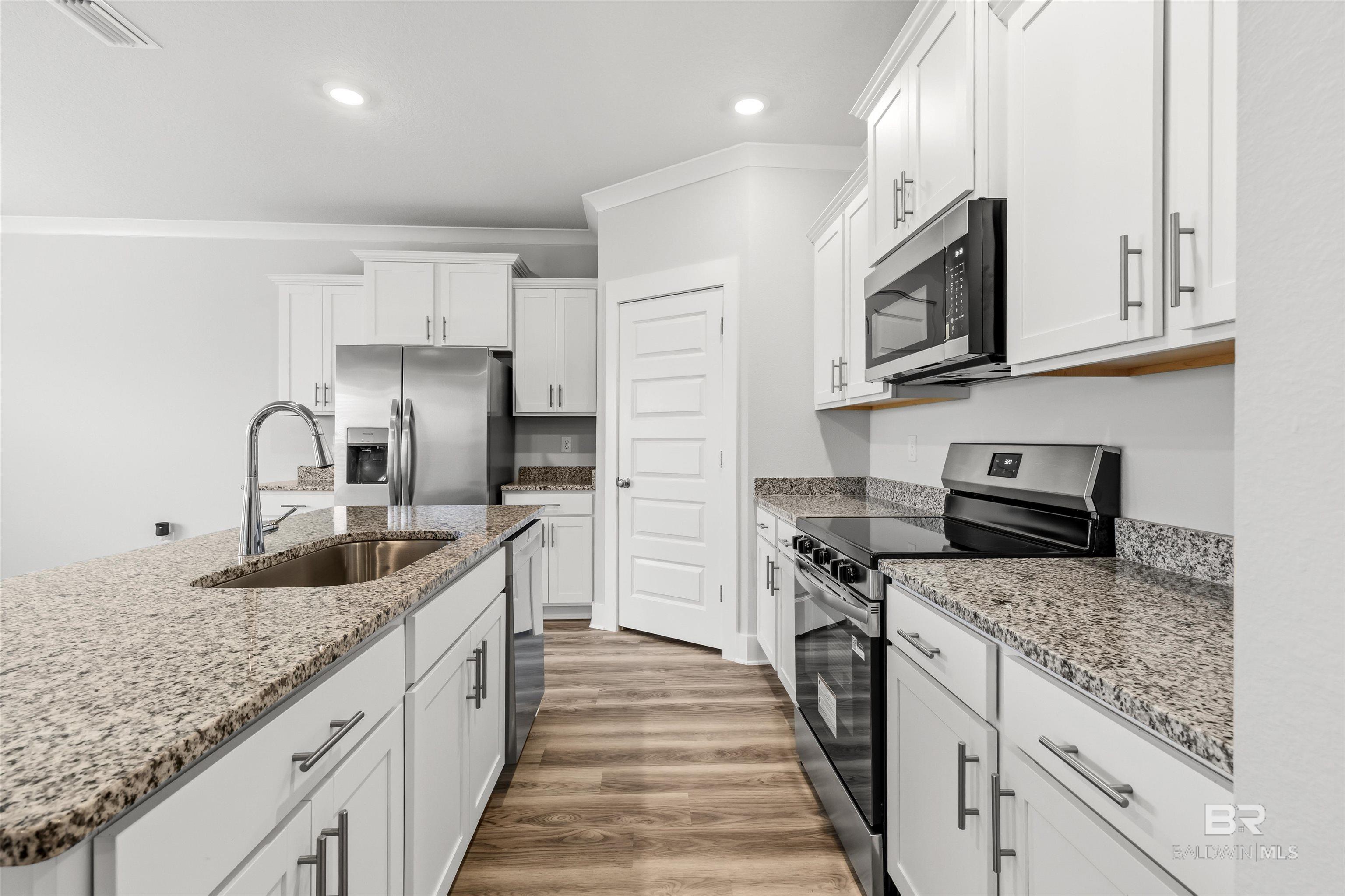 https://zimg.paragon.ice.com/ParagonImages/Property/PG/BCAR/396562/5/0/0/e46019e7494d251b154105f31ca8480b/7/2cd8d77b3f0ae1f23398a4ea431ee487/396562-d051eb3c-e01f-422a-8787-2dd3b3ff8413.JPG