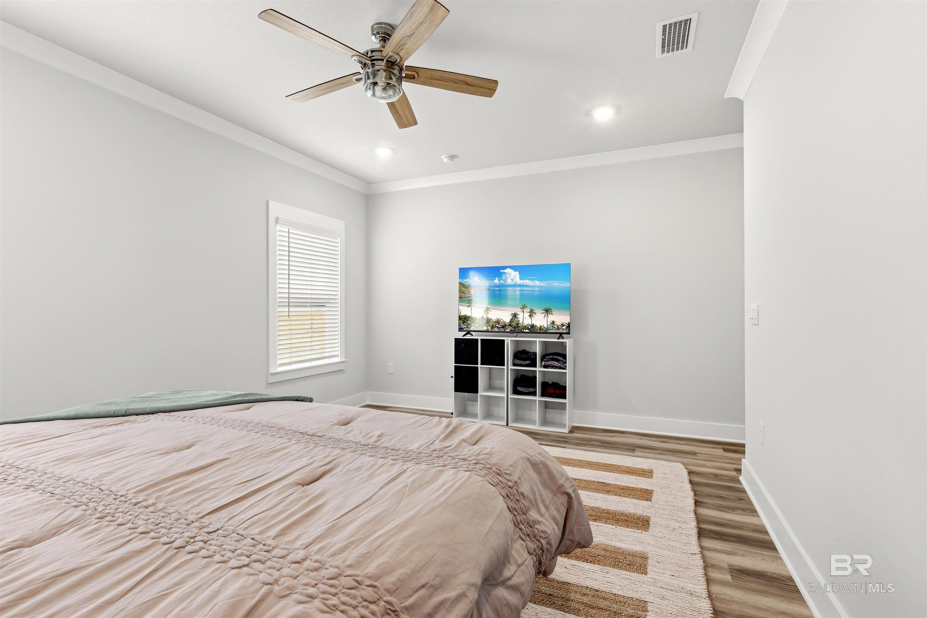 https://zimg.paragon.ice.com/ParagonImages/Property/PG/BCAR/396562/9/0/0/a97dc0ded6411ba5cd4d63d41b63c098/7/2cd8d77b3f0ae1f23398a4ea431ee487/396562-9efee329-0f9d-427e-bcab-b0f82344347a.JPG