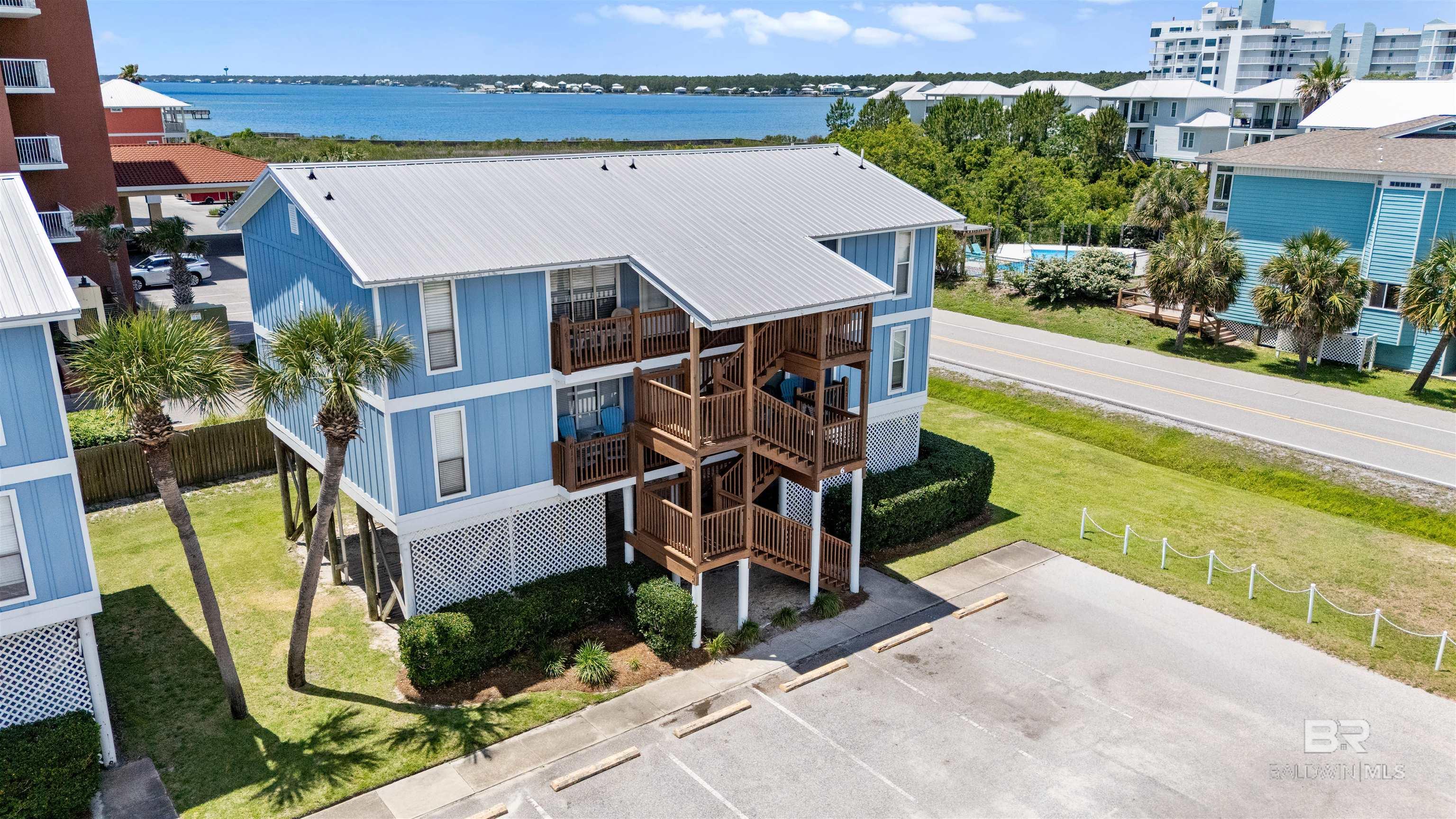 https://zimg.paragon.ice.com/ParagonImages/Property/PG/BCAR/396564/1/0/0/14a9e793ad601f2dbde145289ed52665/7/e536567f9db44a16afe3d702228b1b0b/396564-6ba0e681-11e4-4e0e-bfe8-f0a8a3d32c92.JPG