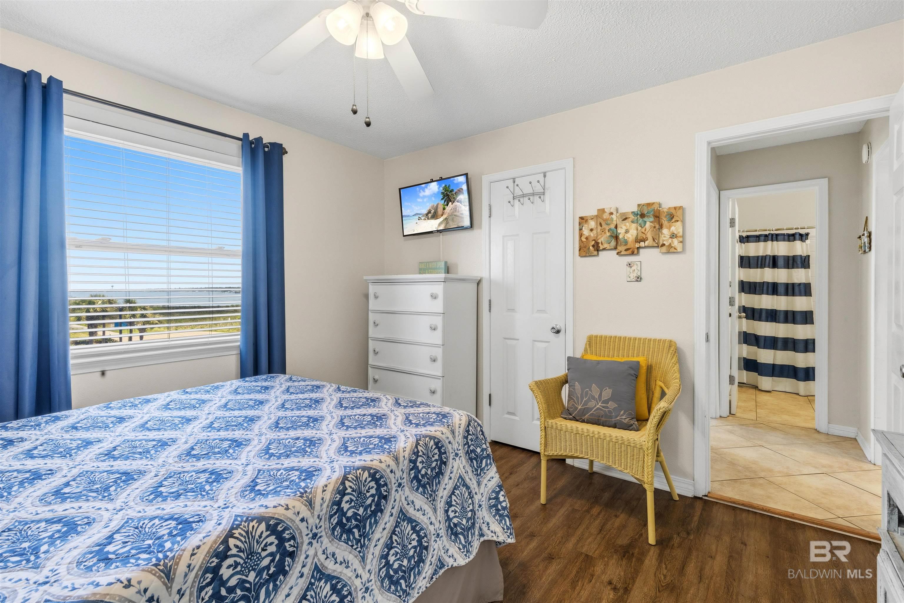 https://zimg.paragon.ice.com/ParagonImages/Property/PG/BCAR/396564/13/0/0/700f96b21c47769f7f518cd1884ec8f9/7/e536567f9db44a16afe3d702228b1b0b/396564-4f6d962d-e7ca-421b-a099-5a9b5582d149.JPG