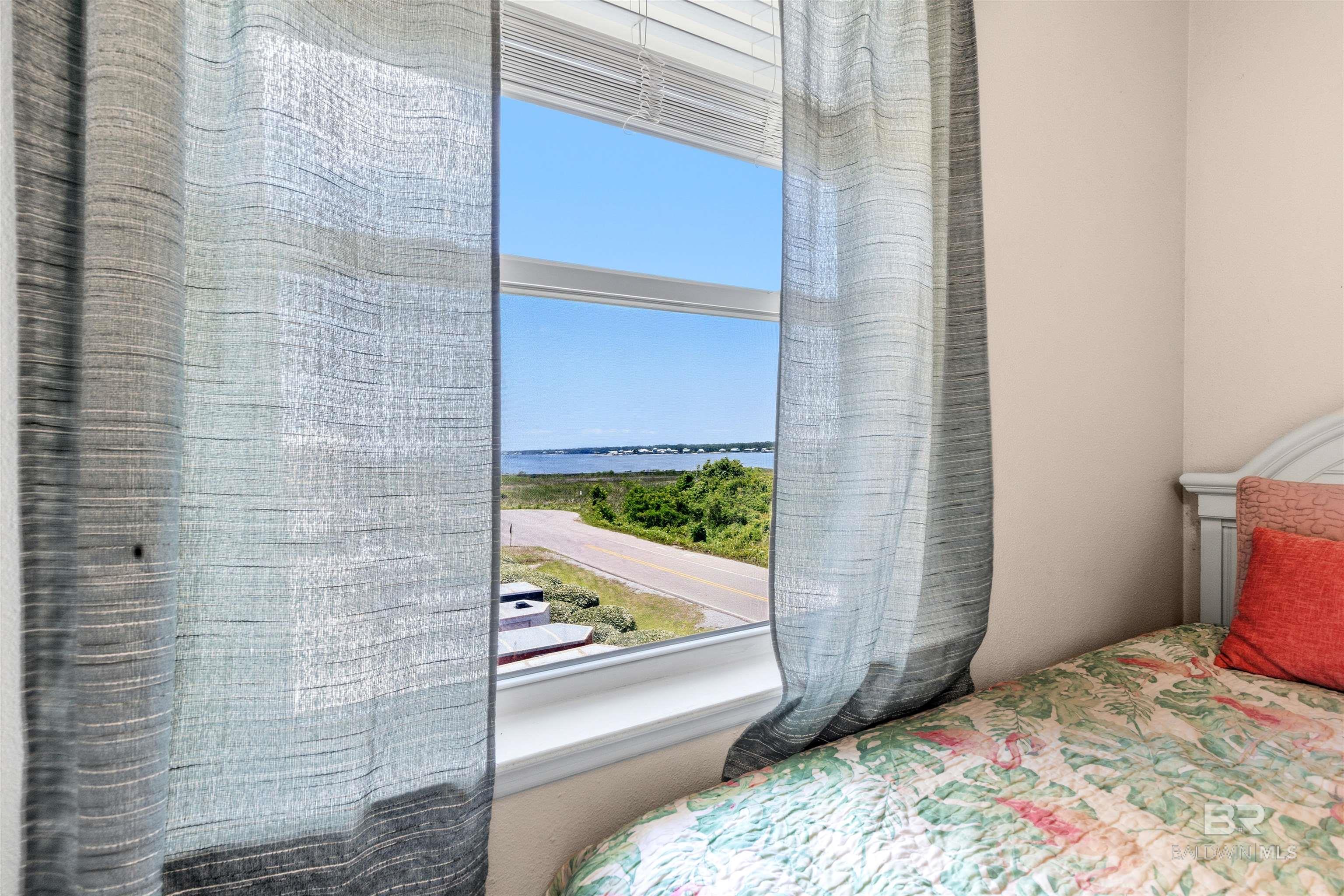 https://zimg.paragon.ice.com/ParagonImages/Property/PG/BCAR/396564/17/0/0/8a92895c78ee8d64afa0f47d7b2216d1/7/e536567f9db44a16afe3d702228b1b0b/396564-d4d646c0-d282-4f45-b76a-80bc827aacc1.JPG
