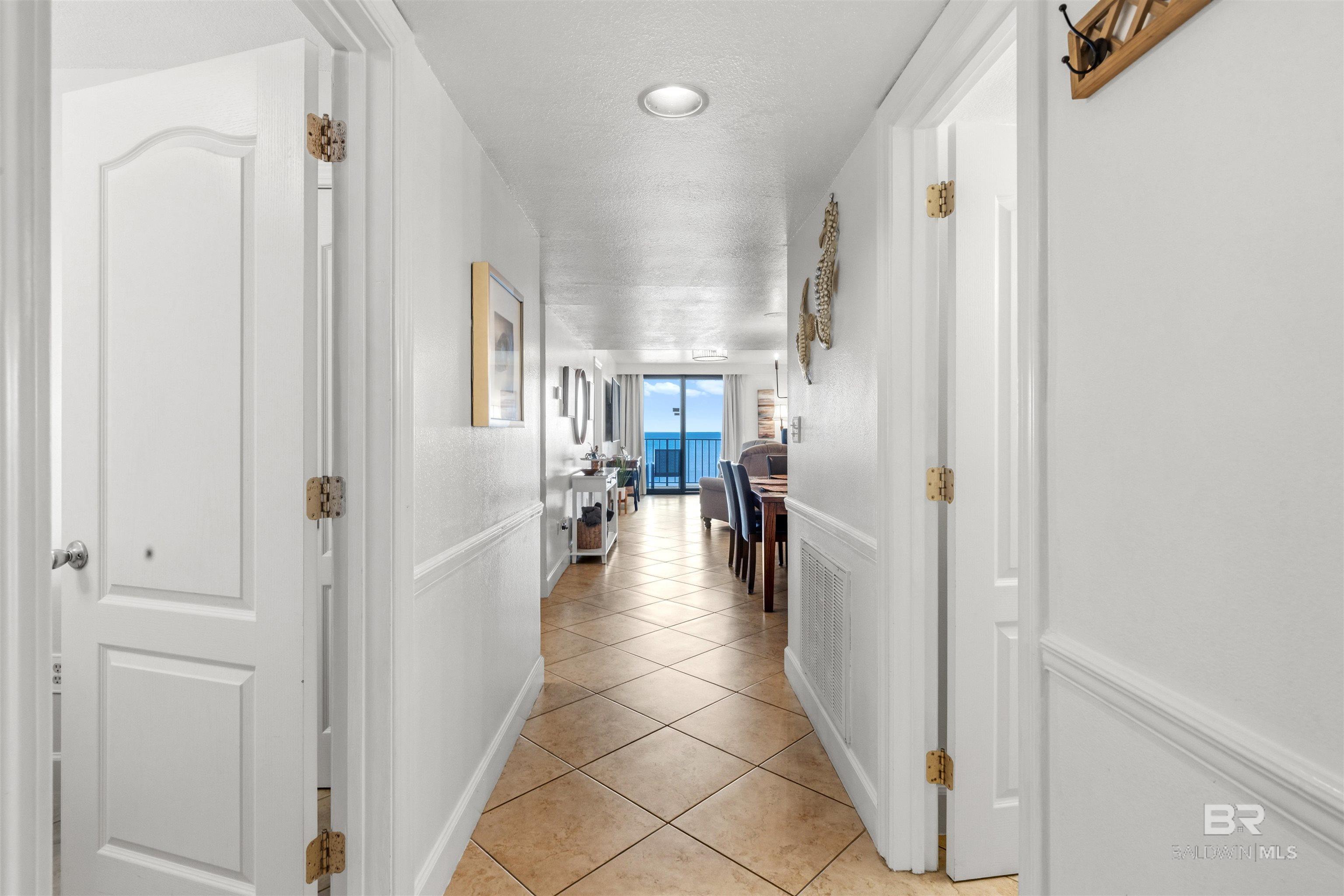 https://zimg.paragon.ice.com/ParagonImages/Property/PG/BCAR/396565/6/0/0/90276acc7ae2bf3f97e0d979ae76d174/7/6ff641f96912c804fe46e2eb1e0b23fe/396565-08793056-50c1-4d5f-af65-ff47df8d06c4.JPG