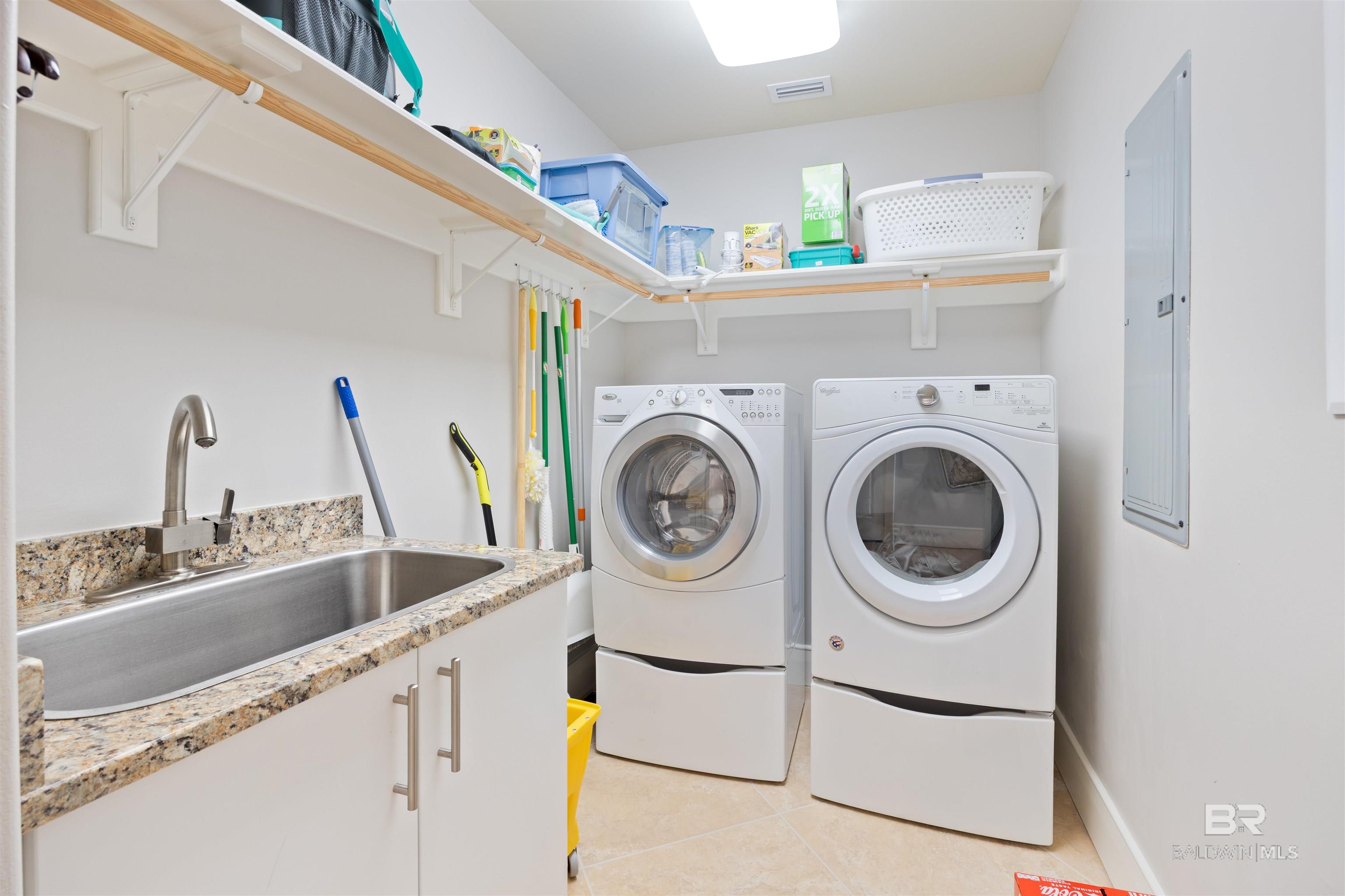 https://zimg.paragon.ice.com/ParagonImages/Property/PG/BCAR/396566/33/0/0/266c09d1f755a959e31ebf053ea2cdbc/7/5367f26b5cd3a046bac2c80737b6de36/396566-2b063d74-1dcb-4099-8c0c-b484d2093b1d.JPG