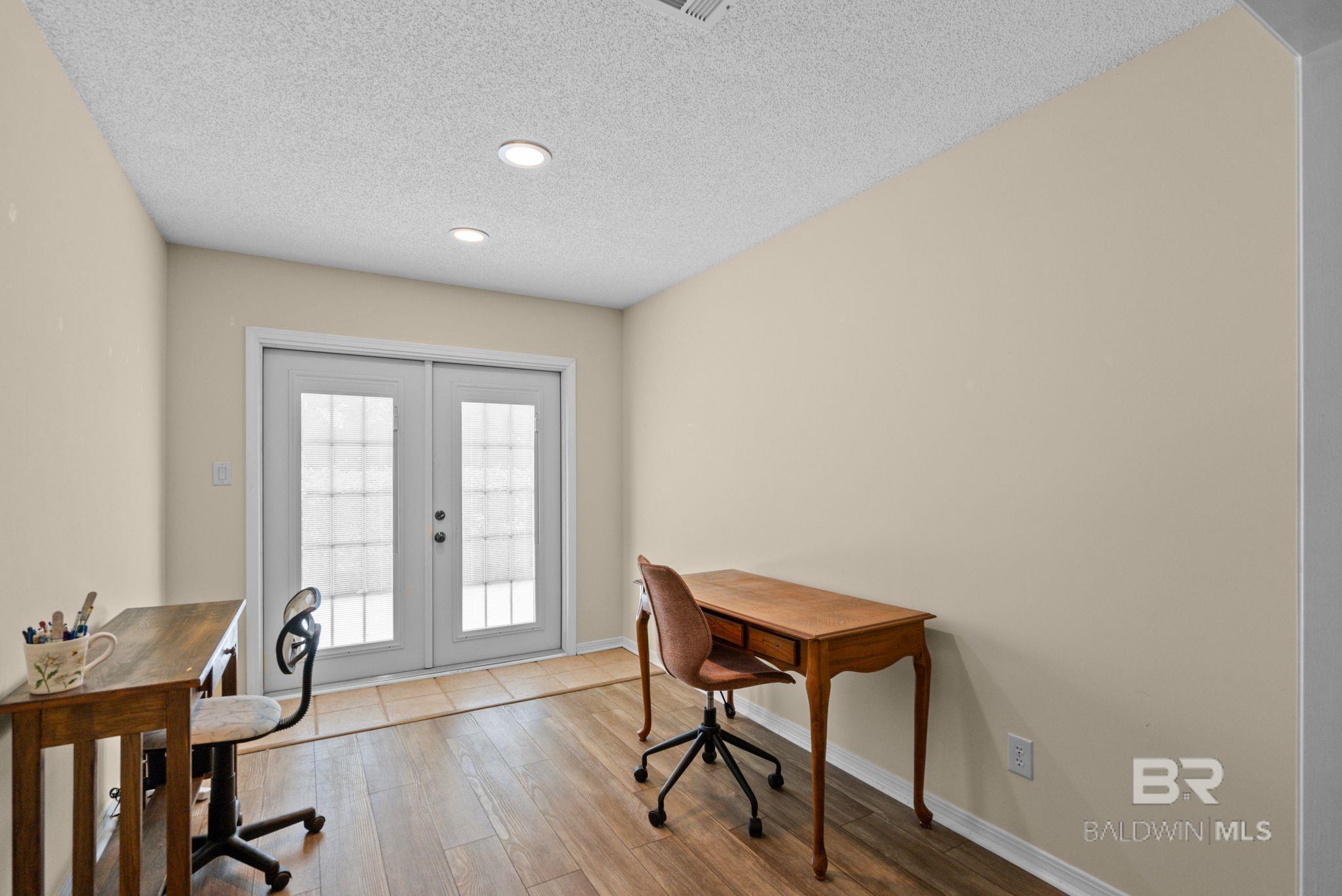 https://zimg.paragon.ice.com/ParagonImages/Property/PG/BCAR/396567/17/0/0/071753486a9d96aec3d02323810954ee/7/a101bd1928891c9d719ad09511a98c22/396567-6825c1c0-3f62-4f97-a228-5f7a8a6b83fd.JPG