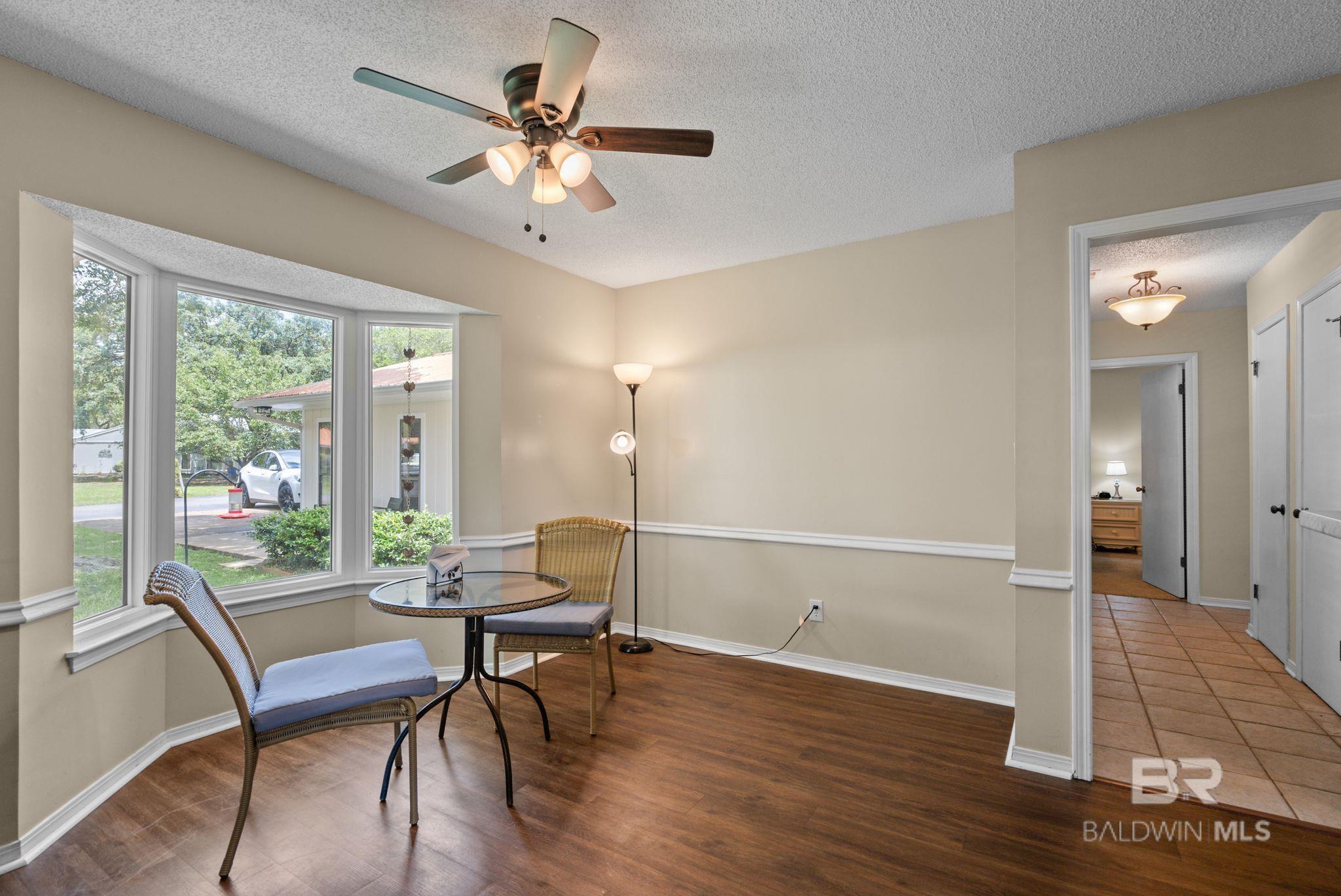 https://zimg.paragon.ice.com/ParagonImages/Property/PG/BCAR/396567/7/0/0/055839996f2fcc770dbc65a3b3d36881/7/a101bd1928891c9d719ad09511a98c22/396567-1552ba75-a1e7-4ca9-807d-28bbe8b2d6cd.JPG