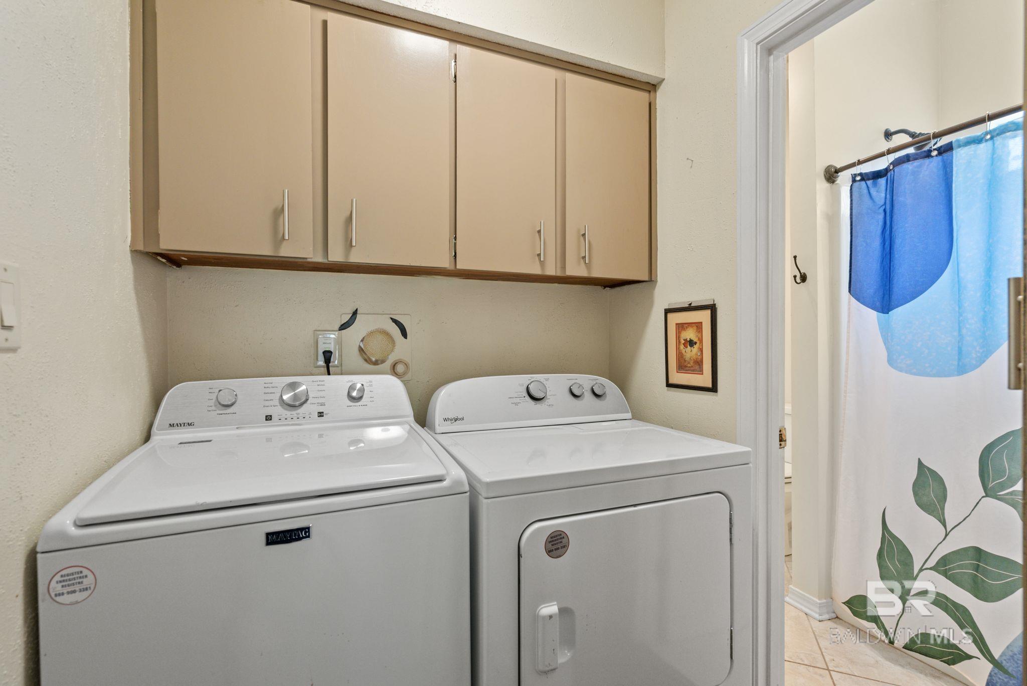 https://zimg.paragon.ice.com/ParagonImages/Property/PG/BCAR/396567/8/0/0/40558aabfe47ae5872fbe3bfcfdae2e8/7/a101bd1928891c9d719ad09511a98c22/396567-0cbf3600-44e7-4ce8-83bc-5a2c5887ead5.JPG