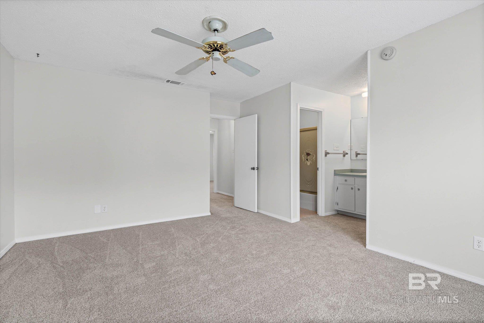 https://zimg.paragon.ice.com/ParagonImages/Property/PG/BCAR/396569/13/0/0/34a6808f99bd1907307997df0b0dbd31/7/32534fdc6bc2e08d06ef69ac2a6445fb/396569-eda4ab9e-7af4-4fed-a190-d69c89b8543a.JPG