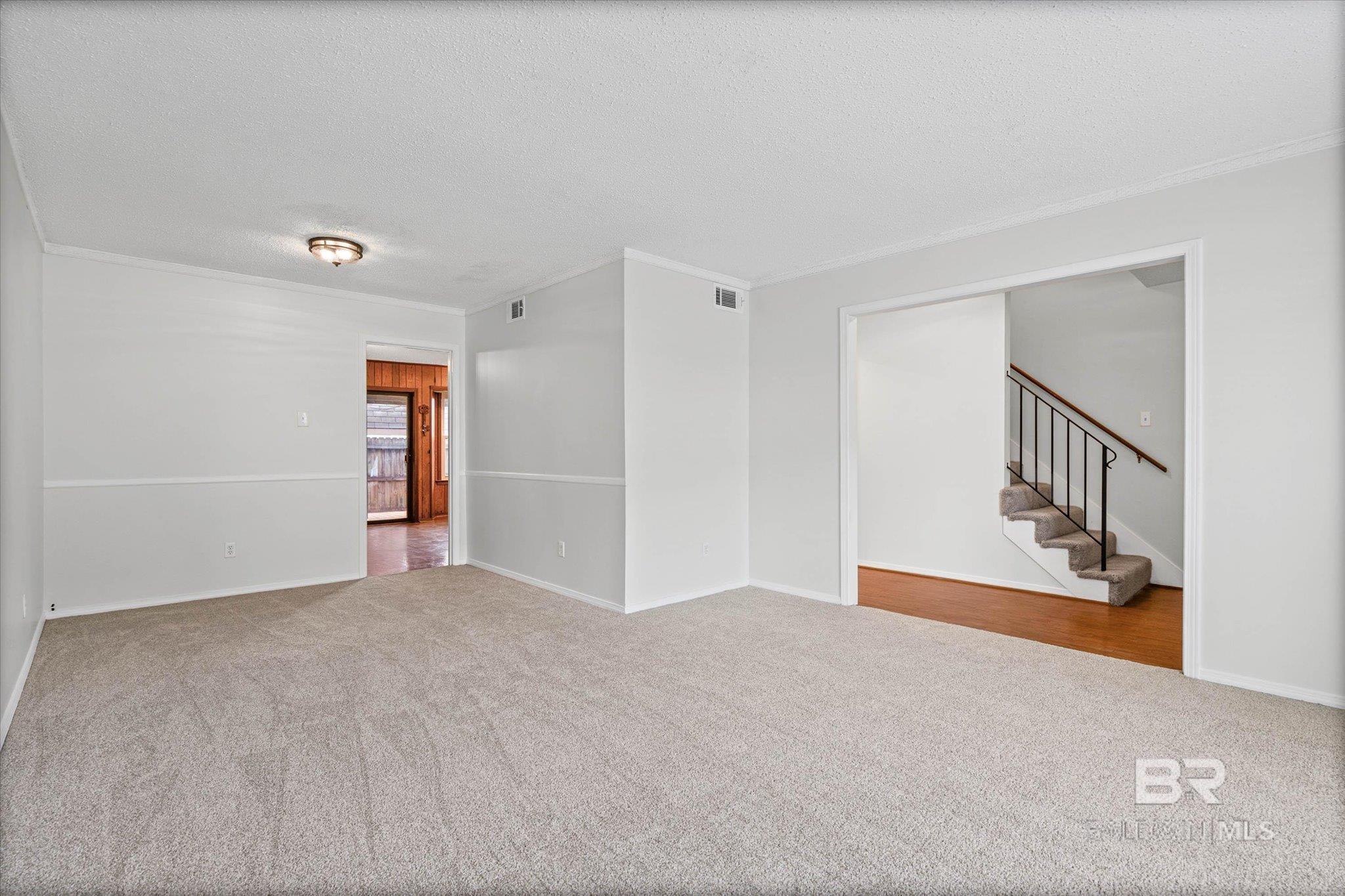 https://zimg.paragon.ice.com/ParagonImages/Property/PG/BCAR/396569/2/0/0/da2a2c9936e31e4ba3db109a9133c93f/7/32534fdc6bc2e08d06ef69ac2a6445fb/396569-d0748fd8-2421-4adc-94b6-ca1afcf97925.JPG