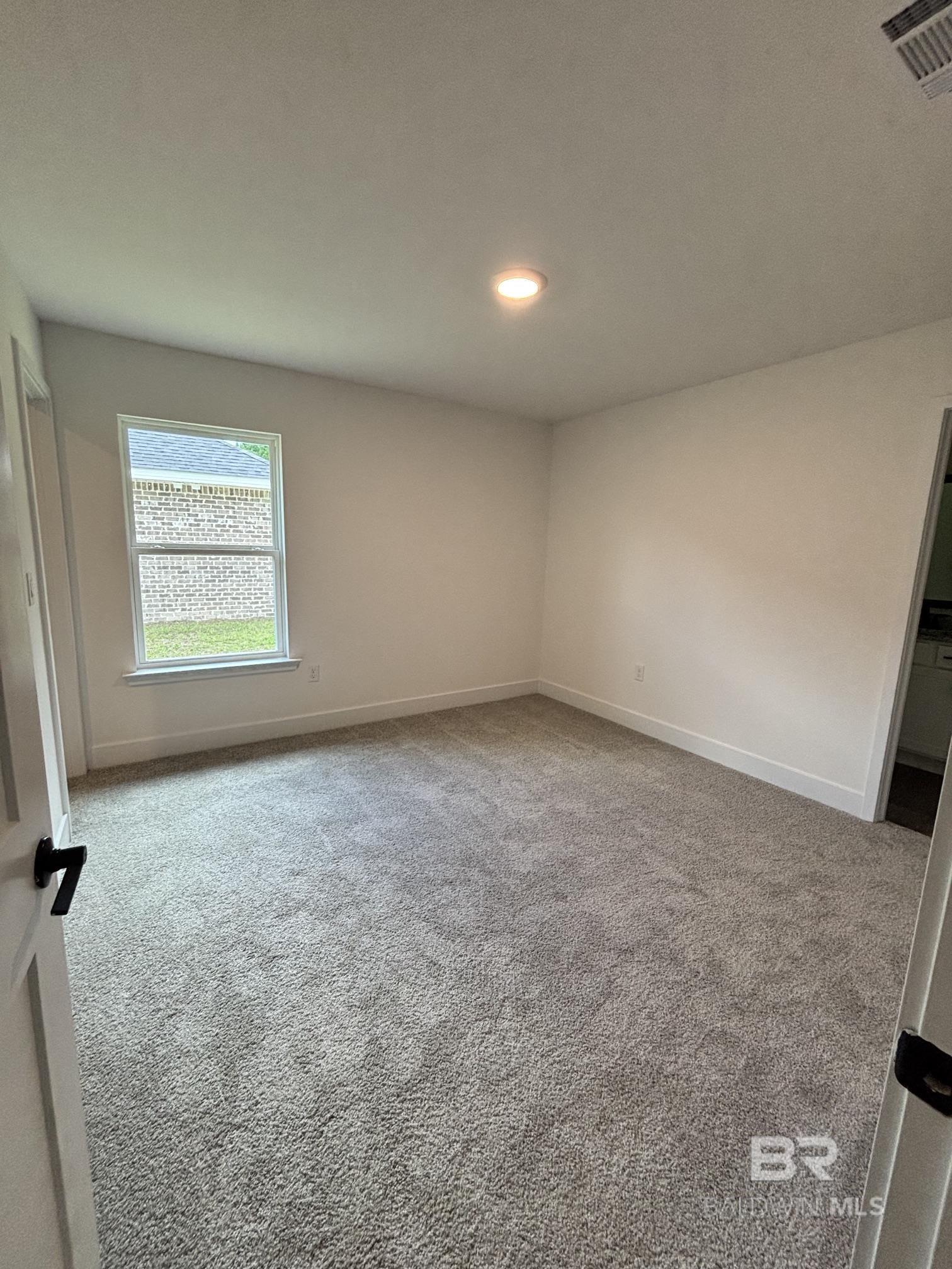 https://zimg.paragon.ice.com/ParagonImages/Property/PG/BCAR/396593/11/0/0/beafcf741da923ff20542f9238440c3e/7/562091d23677205c92f6068aa8168a8b/396593-7886fec0-2974-481b-b330-683d31343832.JPG