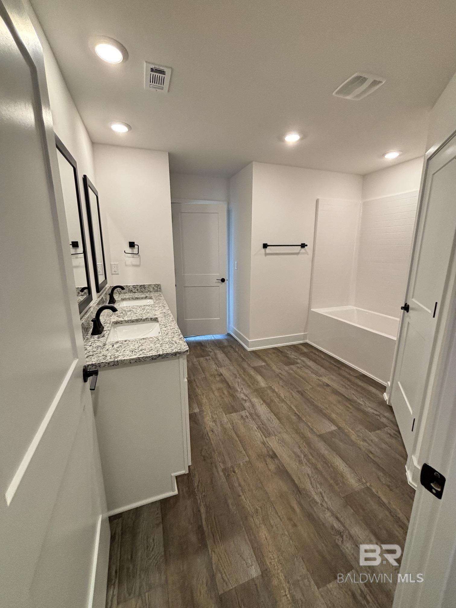 https://zimg.paragon.ice.com/ParagonImages/Property/PG/BCAR/396593/14/0/0/38adcc84e2a4ea2973a9080b4270cec6/7/562091d23677205c92f6068aa8168a8b/396593-ab07415e-bb55-4be7-9661-a3254d2707ca.JPG