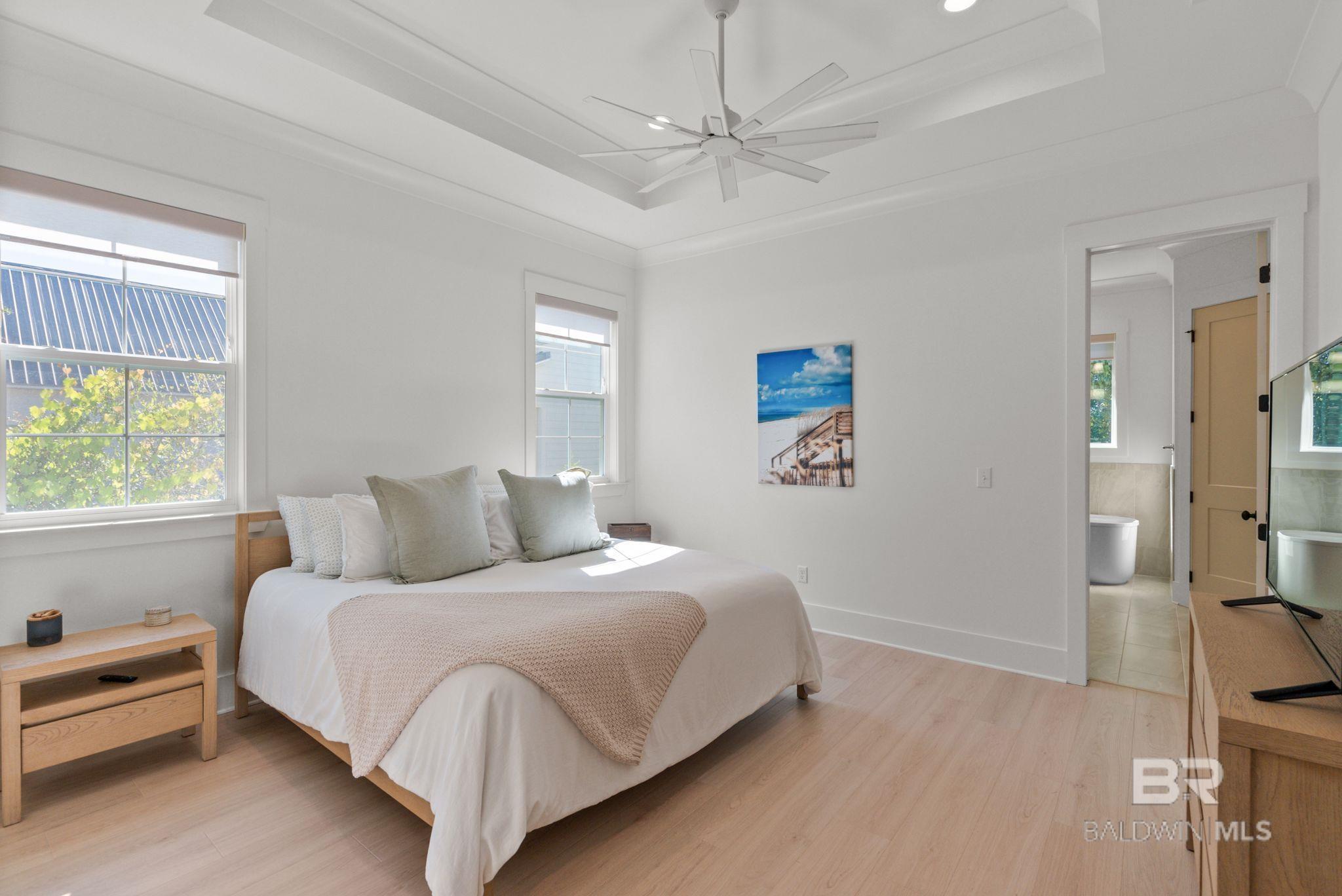 https://zimg.paragon.ice.com/ParagonImages/Property/PG/BCAR/396634/27/0/0/3a9103ef395dde348f51b3266aee1302/7/45d28bcf10256eb6c6323f96e65a7c3a/396634-efc3992e-8c78-4907-a8af-55c348067f64.JPG