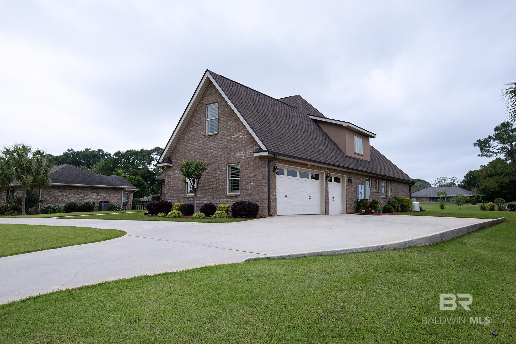 https://zimg.paragon.ice.com/ParagonImages/Property/PG/BCAR/396640/2/0/0/cb9bf24ff4db4795e0de5b91b5ed43b7/7/af1e6570cbf7e1995d546dba8da456a9/396640-9e7fa392-da5b-487e-b81c-7744b3b09299.JPG