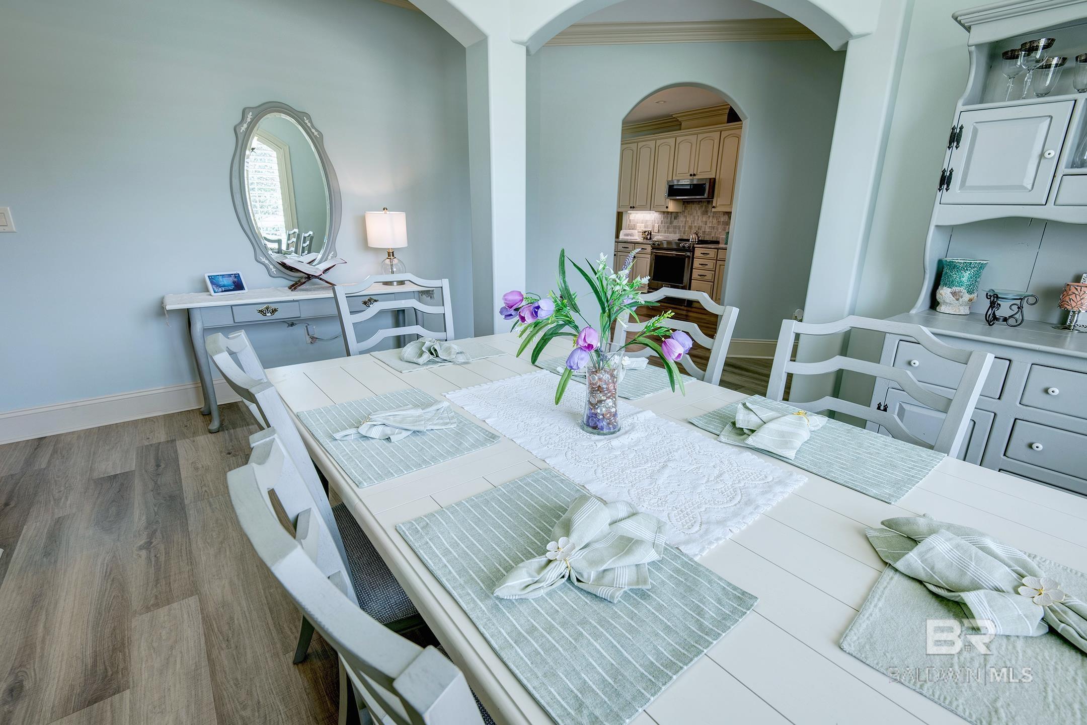 https://zimg.paragon.ice.com/ParagonImages/Property/PG/BCAR/396640/29/0/0/ebbd403bf9ff1c01a9cdefd133583b44/7/af1e6570cbf7e1995d546dba8da456a9/396640-186c8baa-5e3c-4e7a-9562-cf6131c4b3b4.JPG
