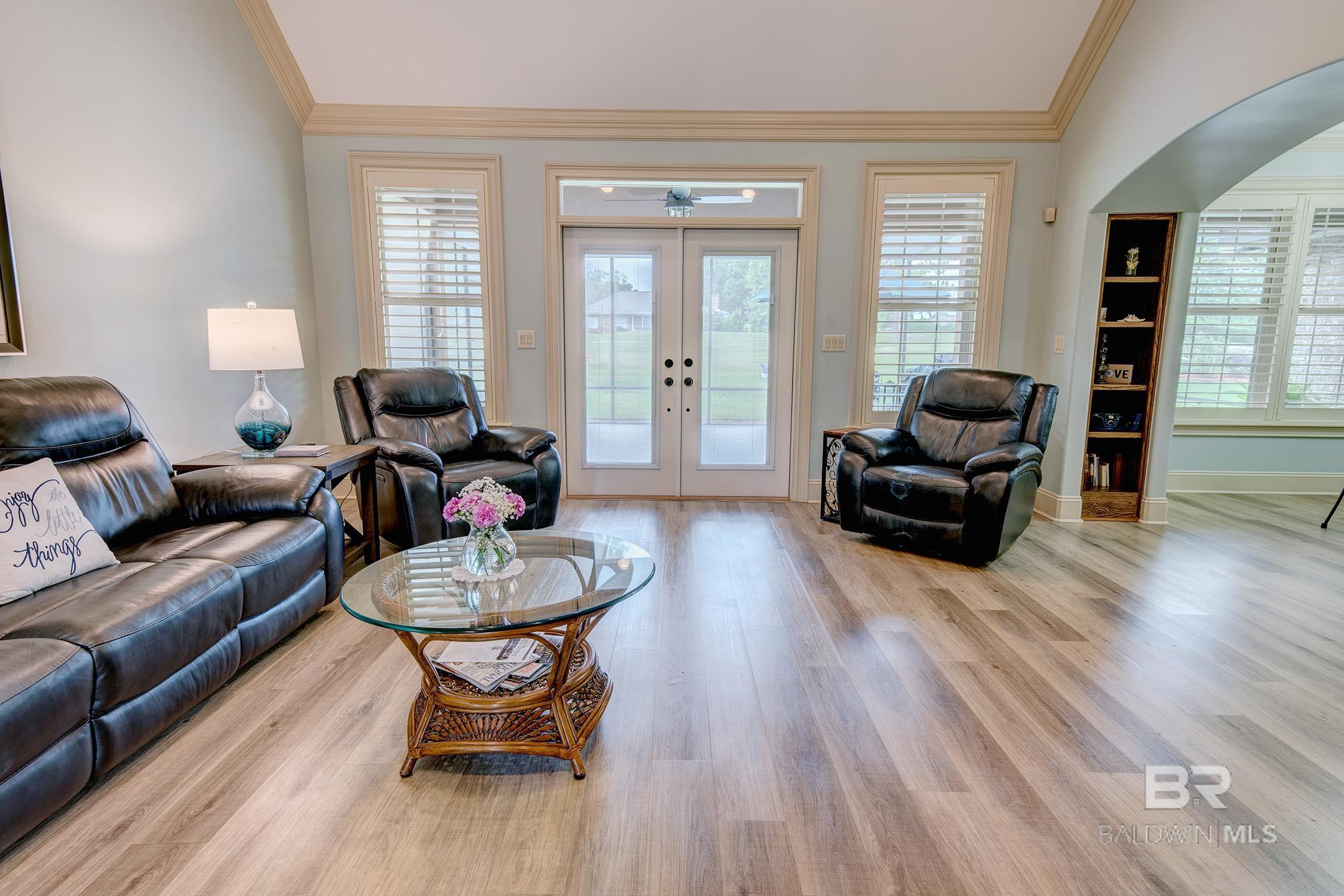 https://zimg.paragon.ice.com/ParagonImages/Property/PG/BCAR/396640/48/0/0/63b6f92689a8d774ad0c772e27690265/7/af1e6570cbf7e1995d546dba8da456a9/396640-a62a1647-fec0-46ed-a77a-19b26de07c76.JPG