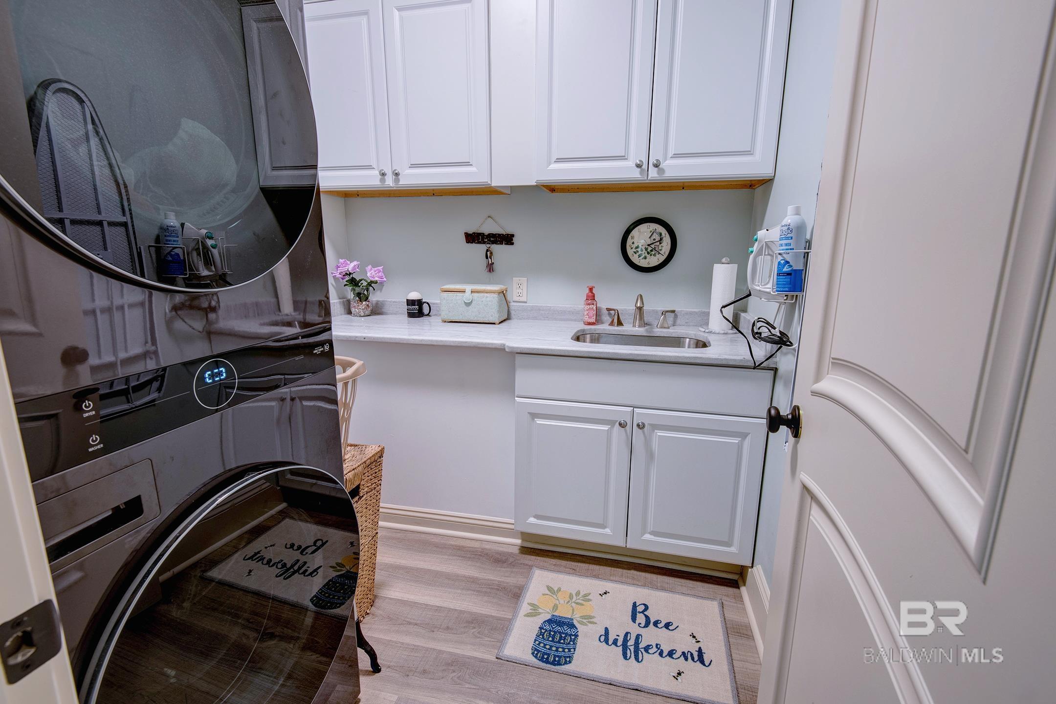 https://zimg.paragon.ice.com/ParagonImages/Property/PG/BCAR/396640/54/0/0/0396b681e4fc130231cae0124b0f0164/7/af1e6570cbf7e1995d546dba8da456a9/396640-b3b5cd32-15f1-44f2-b2ec-e421b7c17ea9.JPG