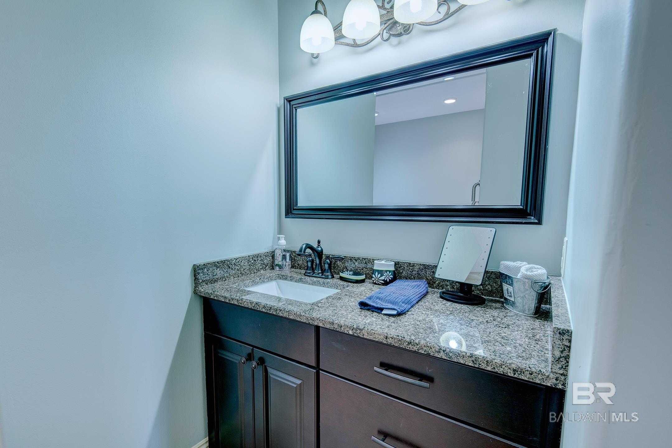 https://zimg.paragon.ice.com/ParagonImages/Property/PG/BCAR/396640/60/0/0/8de988f687ff67affd1e944eb0a3c3ee/7/af1e6570cbf7e1995d546dba8da456a9/396640-6124cedb-a6f5-40da-aefd-b13f2b87a371.JPG