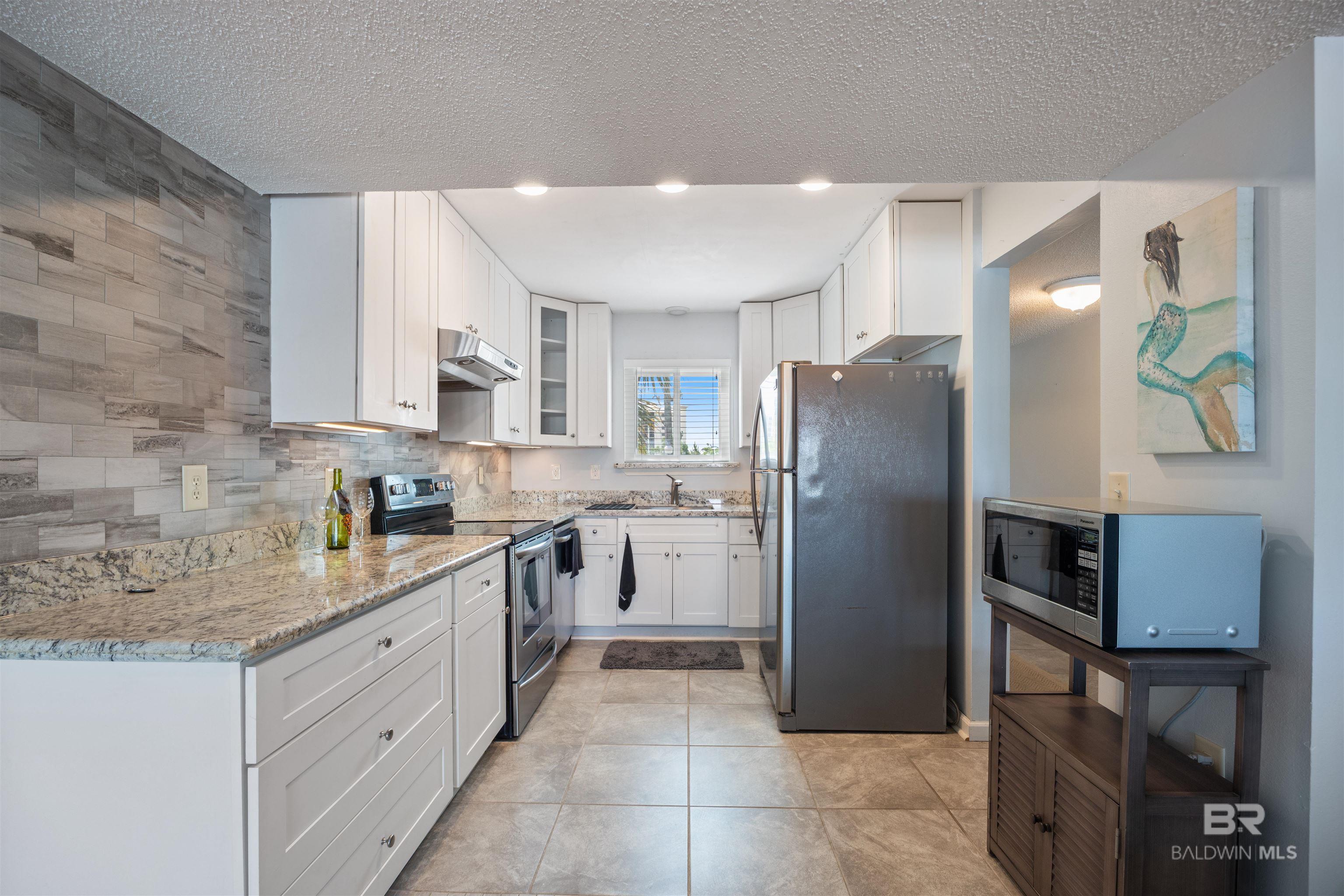 https://zimg.paragon.ice.com/ParagonImages/Property/PG/BCAR/396644/12/0/0/38a84ea8c9139b1071c0154fdfe6a6c2/7/07d731938ea6f287c648de7e7f376fff/396644-b892a584-7631-433b-a26c-ab4e445bf245.JPG