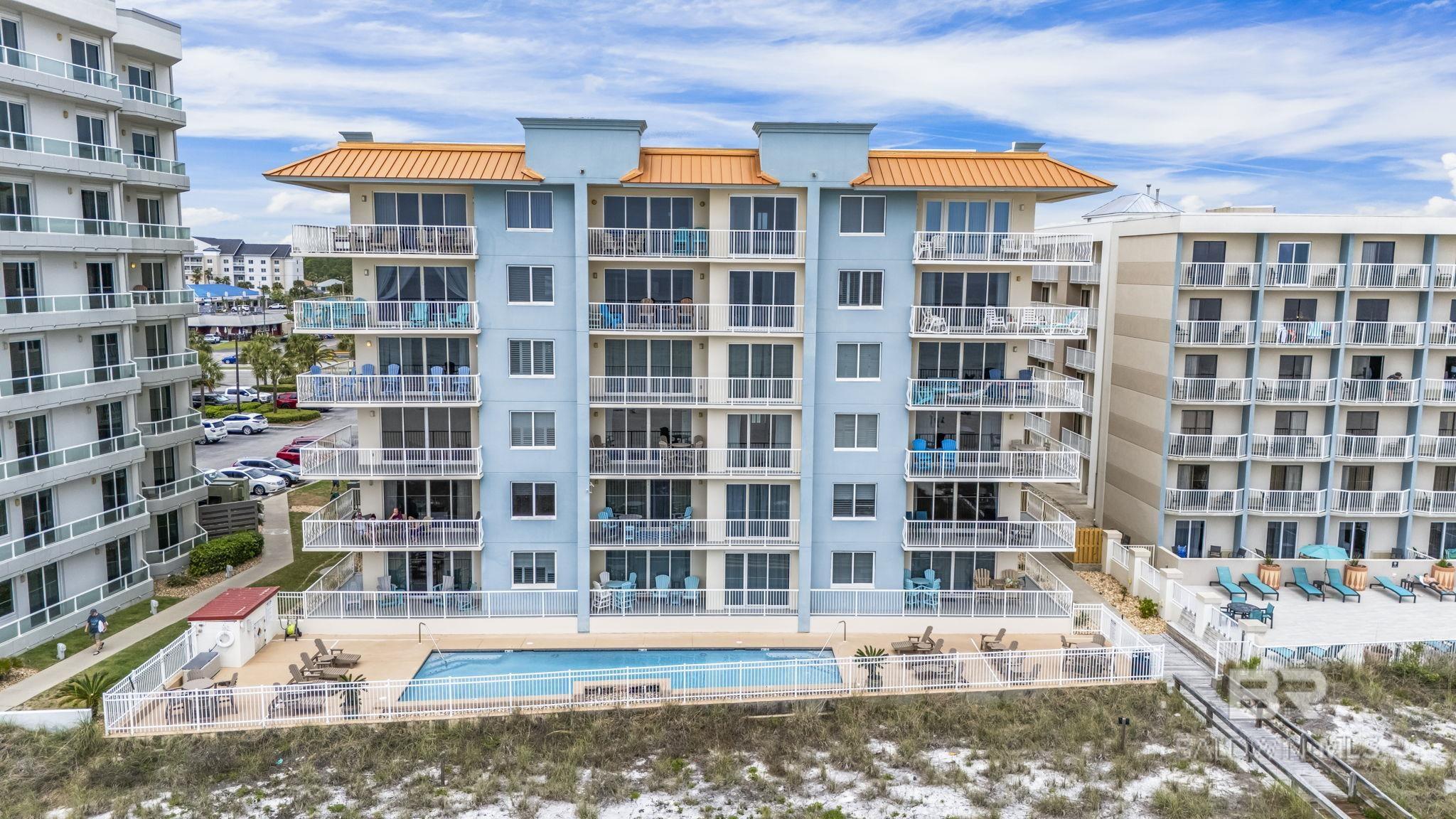 https://zimg.paragon.ice.com/ParagonImages/Property/PG/BCAR/396645/1/0/0/f8d2b98c999557194d3ffaff7a1b571a/7/cbe552904573a01572a9974213766651/396645-66020394-177d-4731-a683-b27f2cc80523.JPG