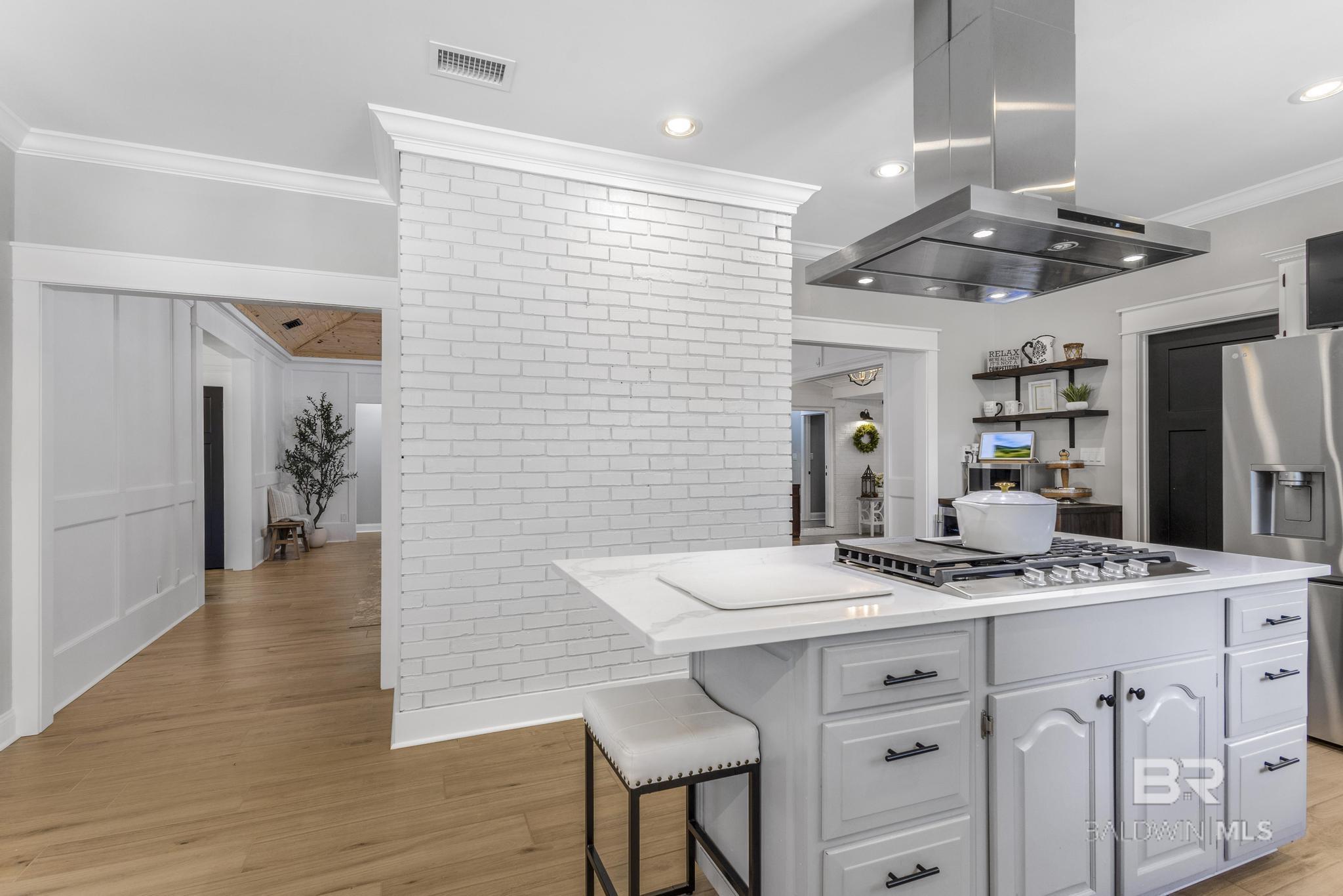 https://zimg.paragon.ice.com/ParagonImages/Property/PG/BCAR/396672/19/0/0/485488fe68138a37fb80bbc9a61a2ab4/7/03a1ab45832fe87e552b5f5c6b236a04/396672-84f60404-dc37-4af0-9dc2-135338080cd6.JPG