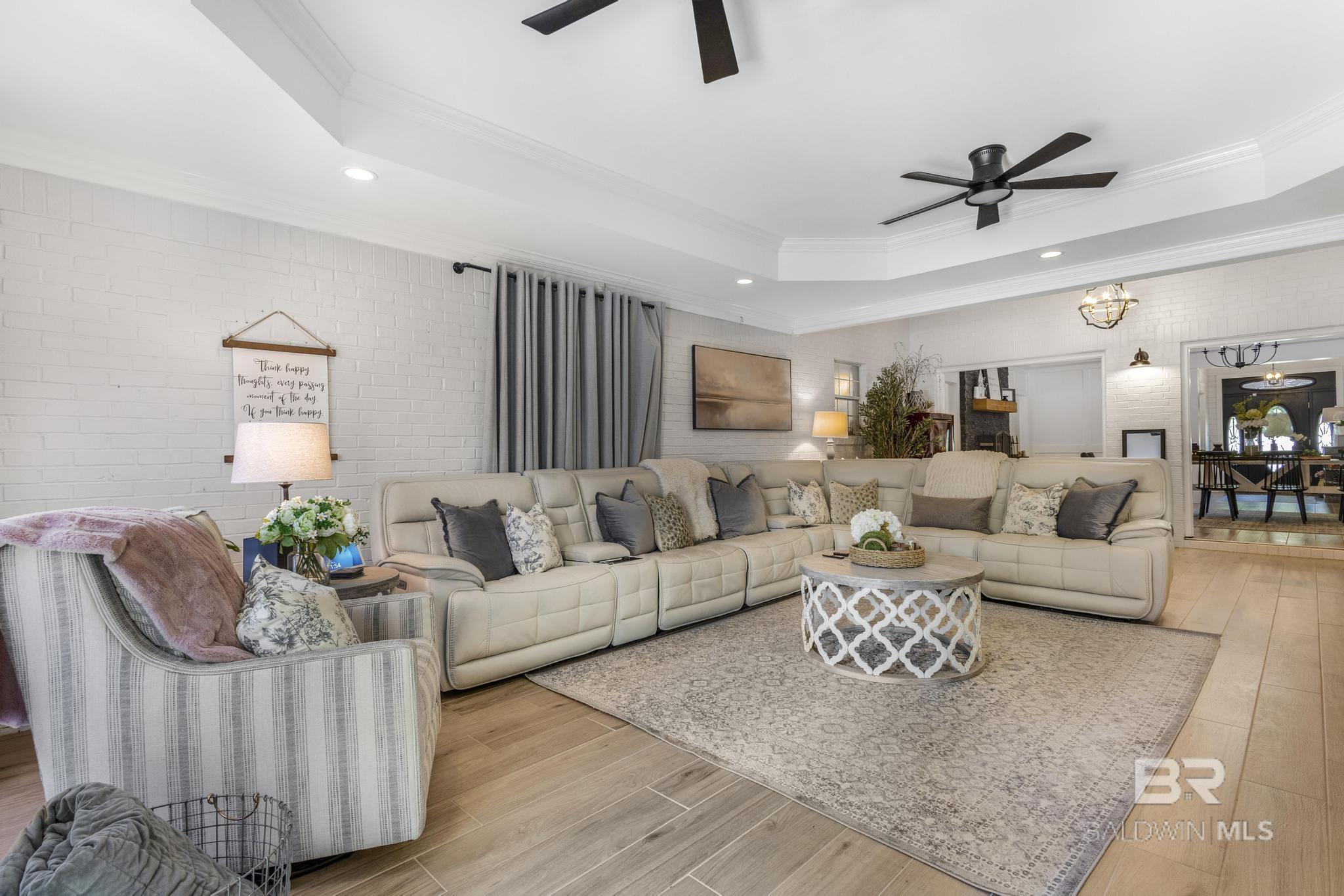 https://zimg.paragon.ice.com/ParagonImages/Property/PG/BCAR/396672/30/0/0/c94ad026f00be6aa4ebf555d86e6c1ca/7/03a1ab45832fe87e552b5f5c6b236a04/396672-a3aa6954-e54f-47a3-bbdc-5153072522a8.JPG