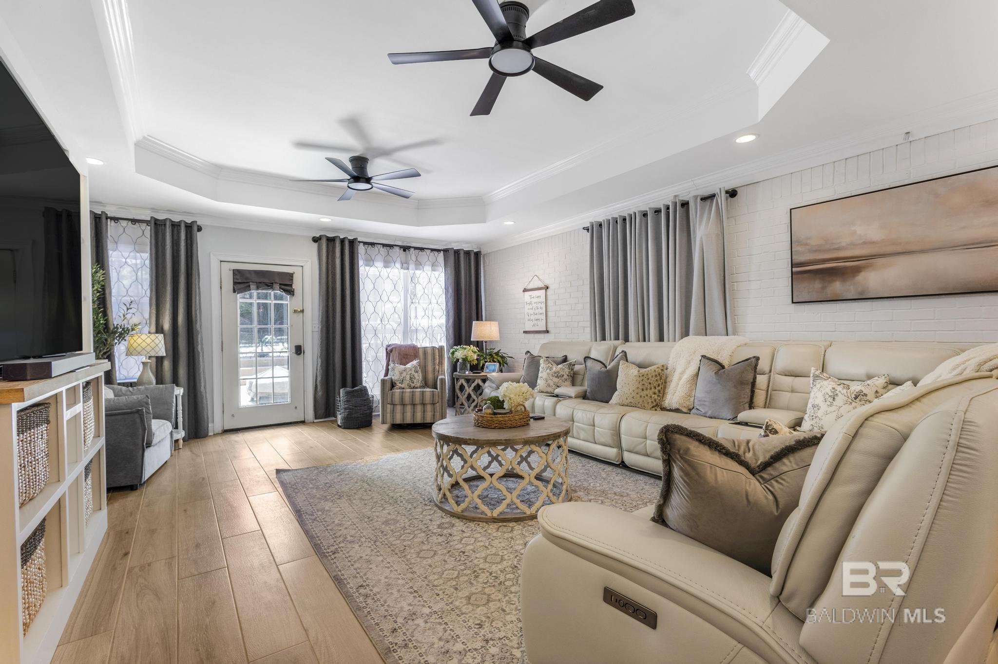 https://zimg.paragon.ice.com/ParagonImages/Property/PG/BCAR/396672/31/0/0/20cfff6f747af72e954d866420db430f/7/03a1ab45832fe87e552b5f5c6b236a04/396672-44c29684-b296-4c3e-8b87-1f3f7092ec2c.JPG