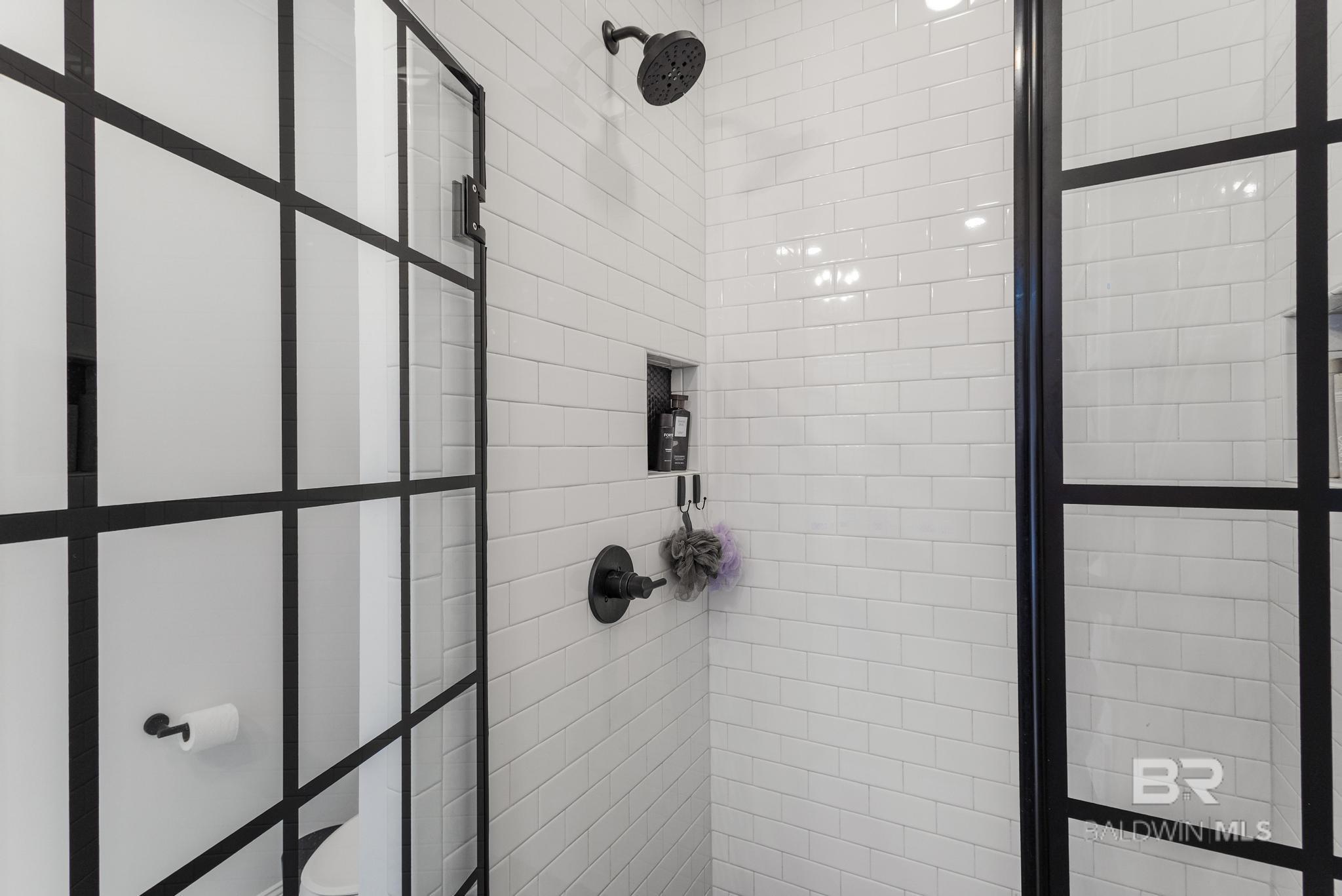 https://zimg.paragon.ice.com/ParagonImages/Property/PG/BCAR/396672/39/0/0/374987e164718bd270ec2a7ac89d0bc1/7/03a1ab45832fe87e552b5f5c6b236a04/396672-eebf4554-42c1-4845-b825-475c9b6f5223.JPG