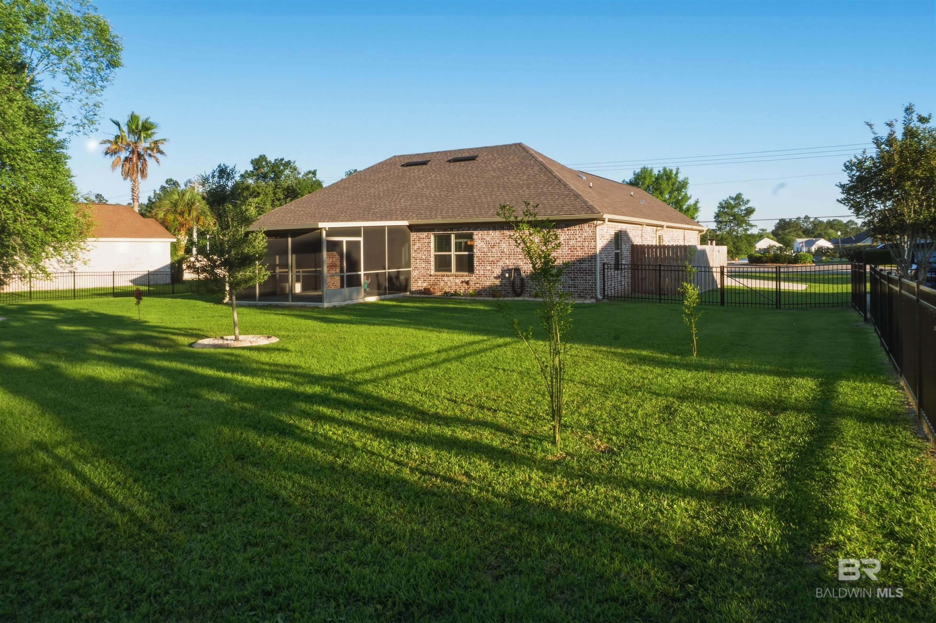 https://zimg.paragon.ice.com/ParagonImages/Property/PG/BCAR/396683/43/0/0/5e8fb5584fb531a1161e4ecf7f3dc0aa/7/57b408cd1fcf772c6c1fb2700ba86763/396683-5f423f1f-3518-4844-9738-152de4268906.JPG