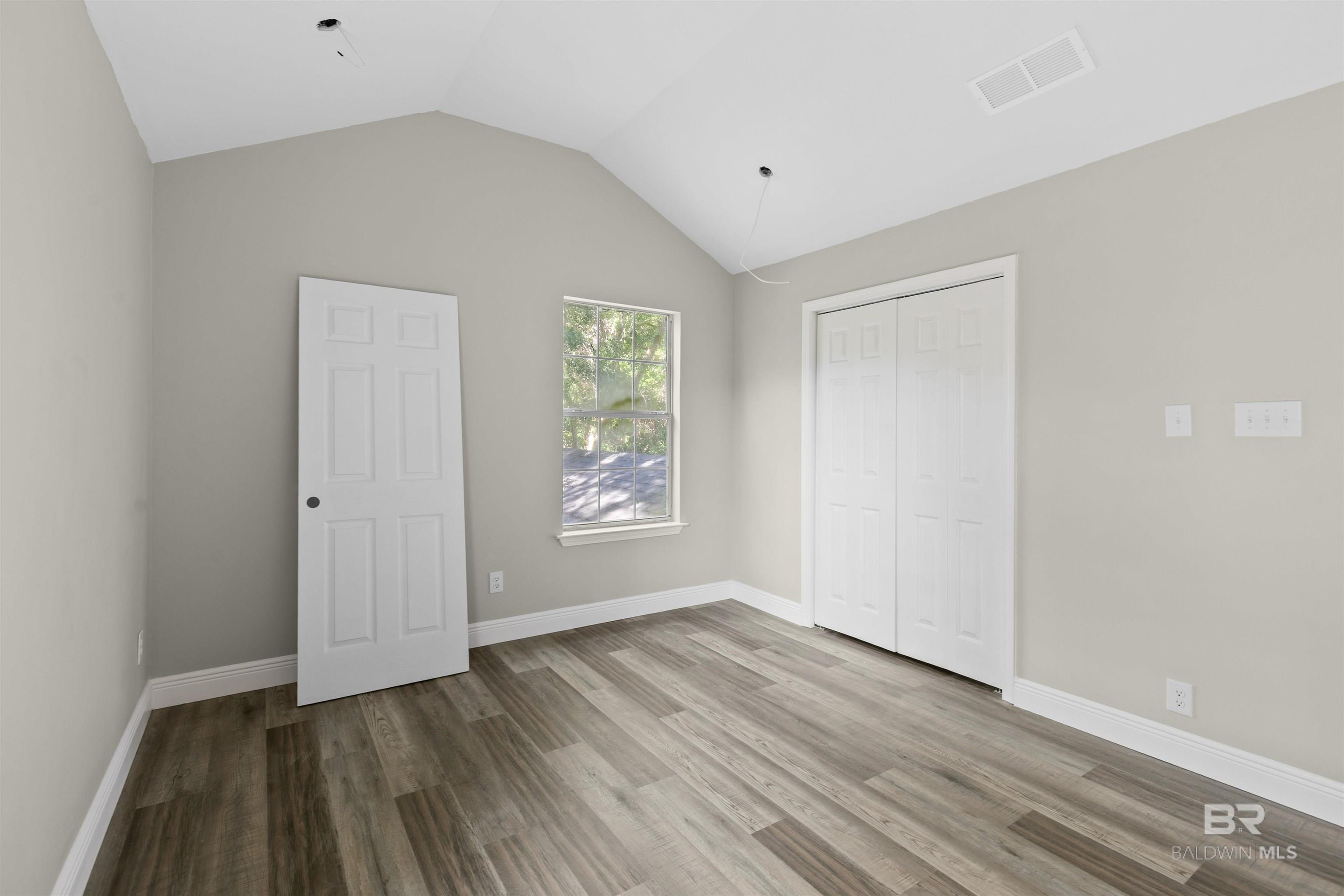 https://zimg.paragon.ice.com/ParagonImages/Property/PG/BCAR/396684/23/0/0/36a34bea6947093fc141e057c0a632d0/7/ca4537632a8fc8ba38f301928efc088b/396684-cf911368-4d33-4e7c-a198-118eb11fa3c5.JPG