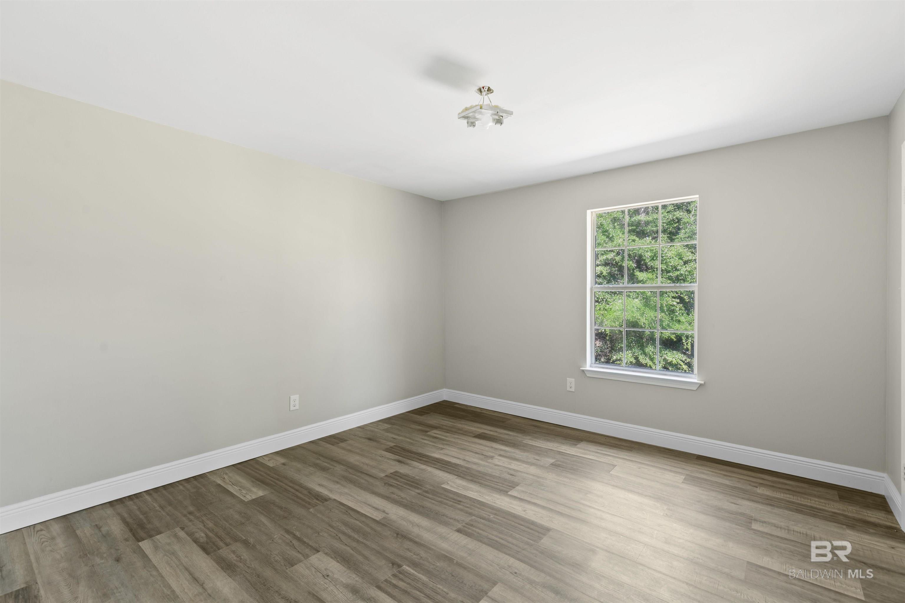 https://zimg.paragon.ice.com/ParagonImages/Property/PG/BCAR/396684/29/0/0/74fe4324ee5ffbb886a2eb5e9dfb9b3f/7/ca4537632a8fc8ba38f301928efc088b/396684-e7f5bd6b-ddca-4efc-a5e4-6ba5e7829936.JPG
