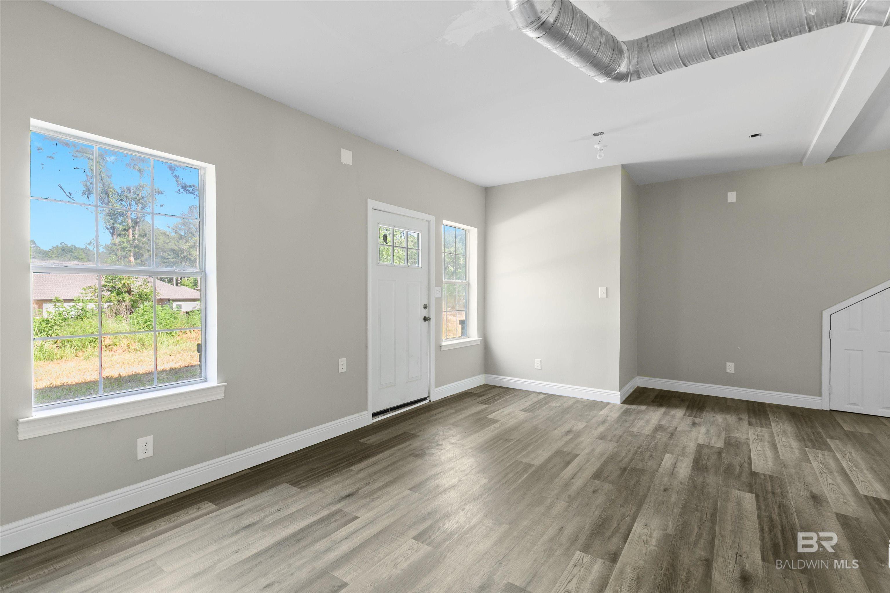 https://zimg.paragon.ice.com/ParagonImages/Property/PG/BCAR/396684/38/0/0/0590b2efde3743e5a88d856b6a733642/7/ca4537632a8fc8ba38f301928efc088b/396684-f576e4f6-f74a-47a3-a351-59bb6a0d4d35.JPG
