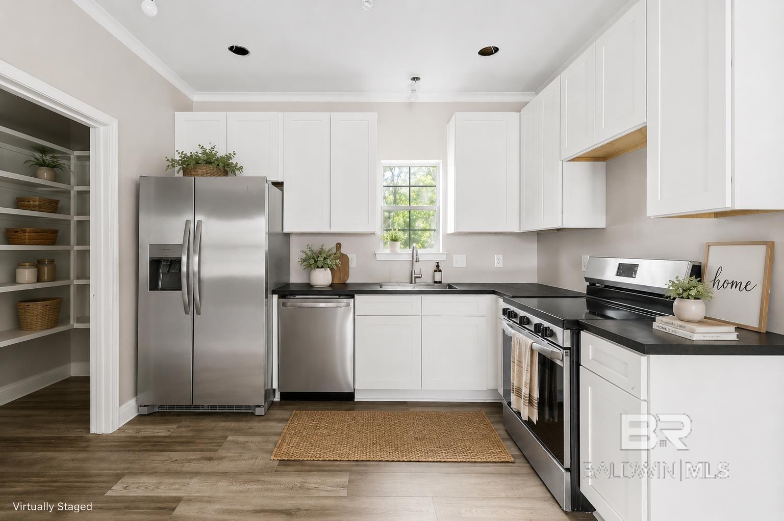 https://zimg.paragon.ice.com/ParagonImages/Property/PG/BCAR/396684/40/0/0/1fe21c7c990defbacb1f033a3bbba696/7/ca4537632a8fc8ba38f301928efc088b/396684-ef86c263-223a-419f-87fa-452a53c8c45c.JPG