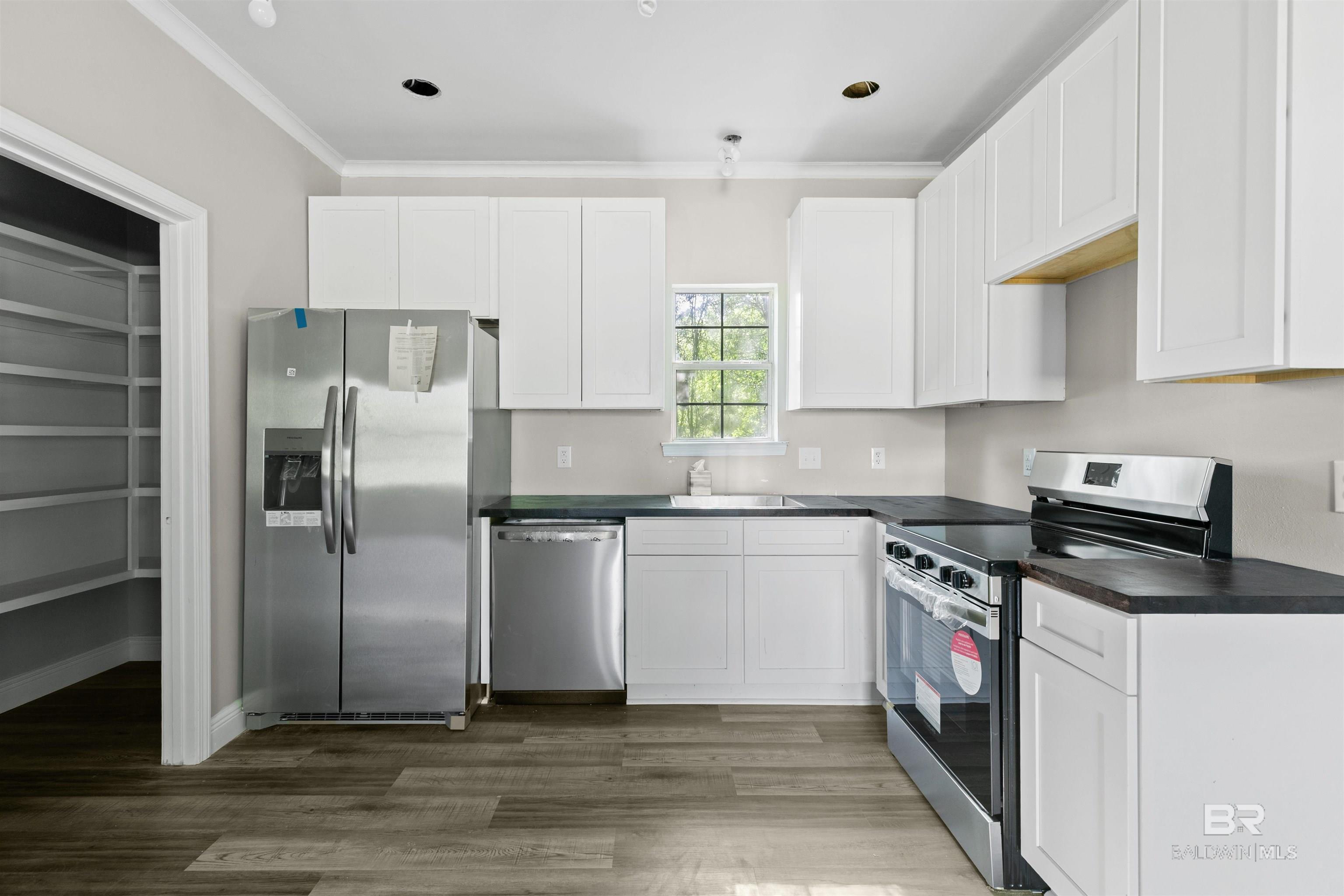 https://zimg.paragon.ice.com/ParagonImages/Property/PG/BCAR/396684/41/0/0/438e9b0375fb0604cf54e32b2f3075bd/7/ca4537632a8fc8ba38f301928efc088b/396684-24c38f23-5091-4aea-964d-6cd38443580b.JPG