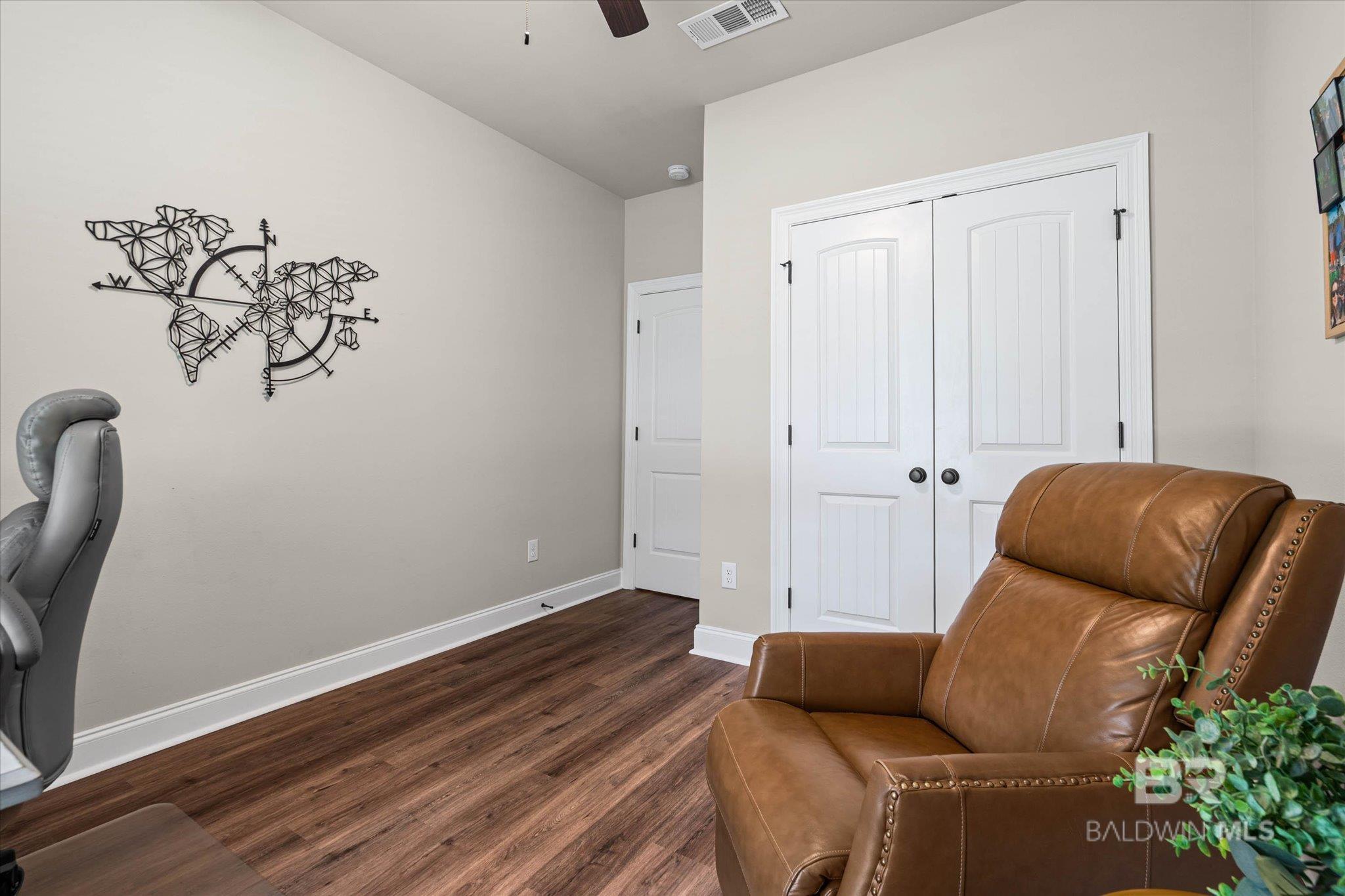 https://zimg.paragon.ice.com/ParagonImages/Property/PG/BCAR/396714/18/0/0/a8e1f868458cf23a2e1200eba0f824ca/7/26d37e65a8a2d1772e9d48ae522d8f10/396714-a9f1f7b9-e544-42d4-9cb8-f46b60cebe57.JPG