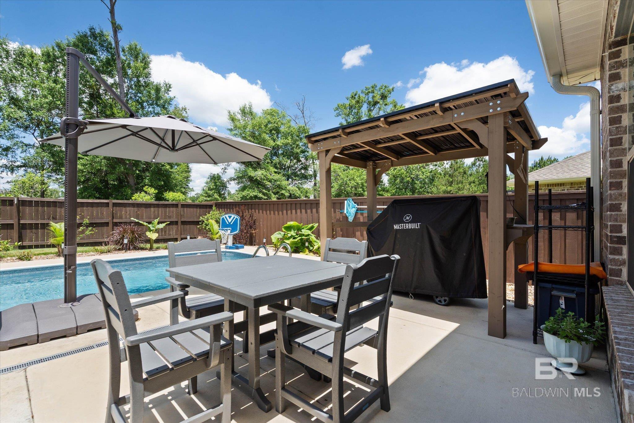 https://zimg.paragon.ice.com/ParagonImages/Property/PG/BCAR/396714/23/0/0/a30685ab21653925bac6d6833852ba1b/7/26d37e65a8a2d1772e9d48ae522d8f10/396714-4828b3db-10e4-46a0-b224-db590b704382.JPG