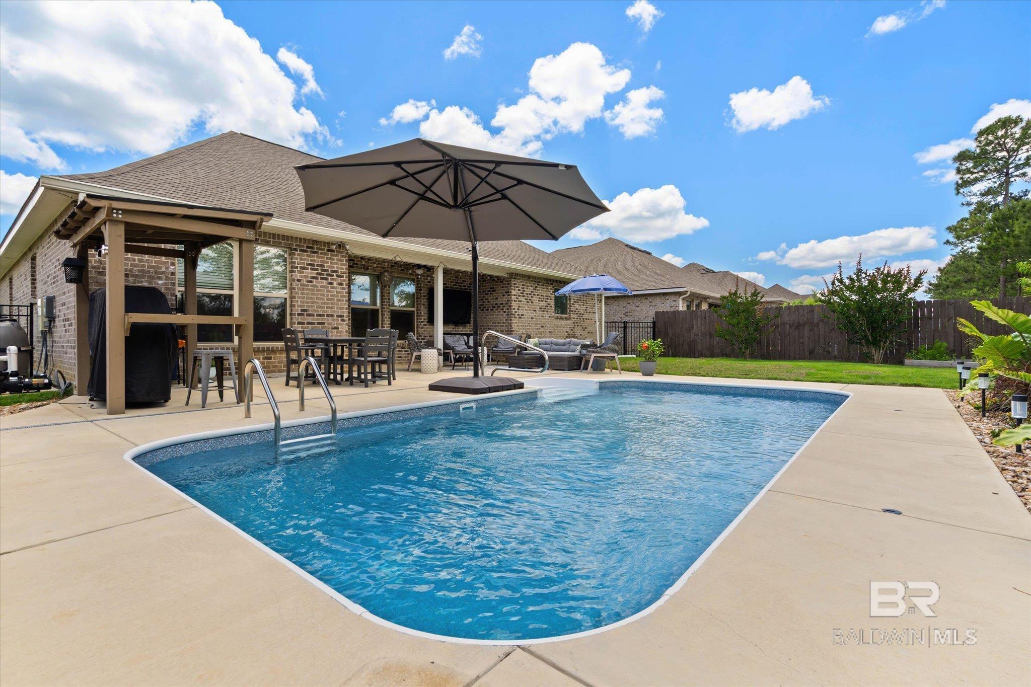 https://zimg.paragon.ice.com/ParagonImages/Property/PG/BCAR/396714/26/0/0/493f21efedd14654aeb22fd069a92d3e/7/26d37e65a8a2d1772e9d48ae522d8f10/396714-4cc2fda0-bc54-4585-aeda-c40866f005d8.JPG