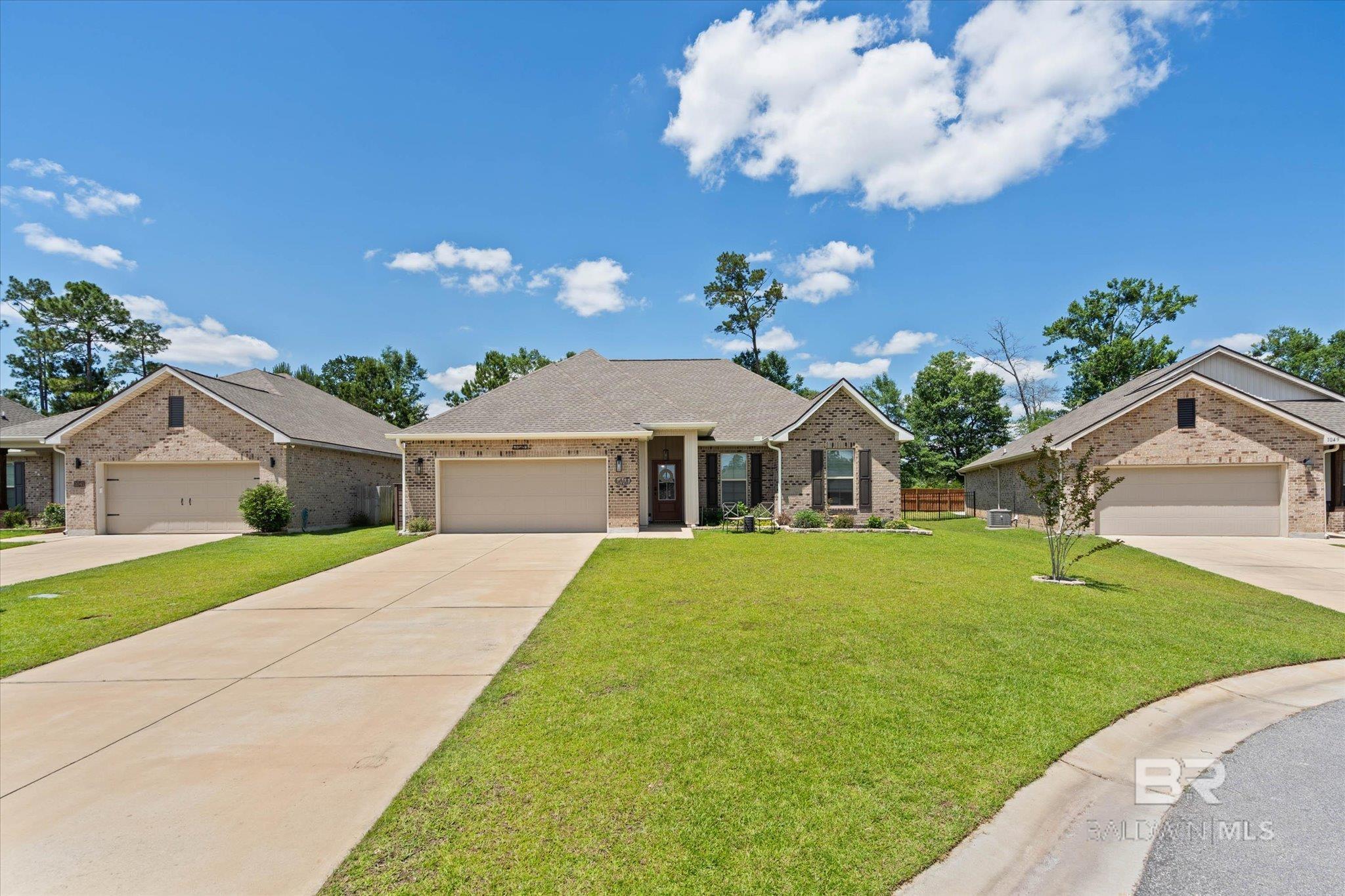 https://zimg.paragon.ice.com/ParagonImages/Property/PG/BCAR/396714/3/0/0/b99810a506c26bd5ffde7fea0cd760b2/7/26d37e65a8a2d1772e9d48ae522d8f10/396714-ebf53141-852c-4ef5-957e-c39e5486db02.JPG