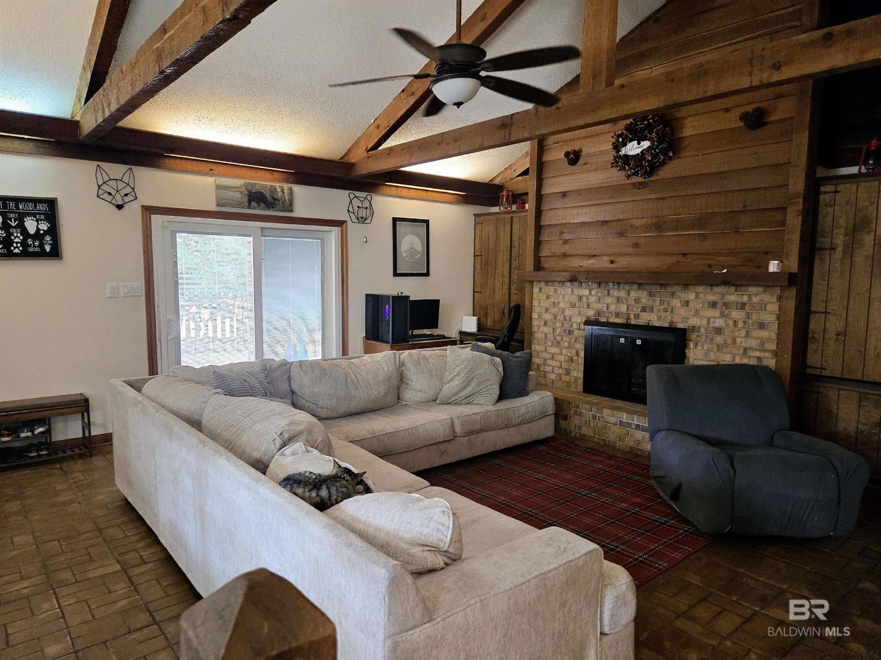 https://zimg.paragon.ice.com/ParagonImages/Property/PG/BCAR/396720/22/0/0/a8afdd57c9f39addc5fca43f362c2999/7/4dcf789e6bdf26446359329a15ec5574/396720-1d36e8bf-f371-447a-ae04-afc541fa4629.JPG