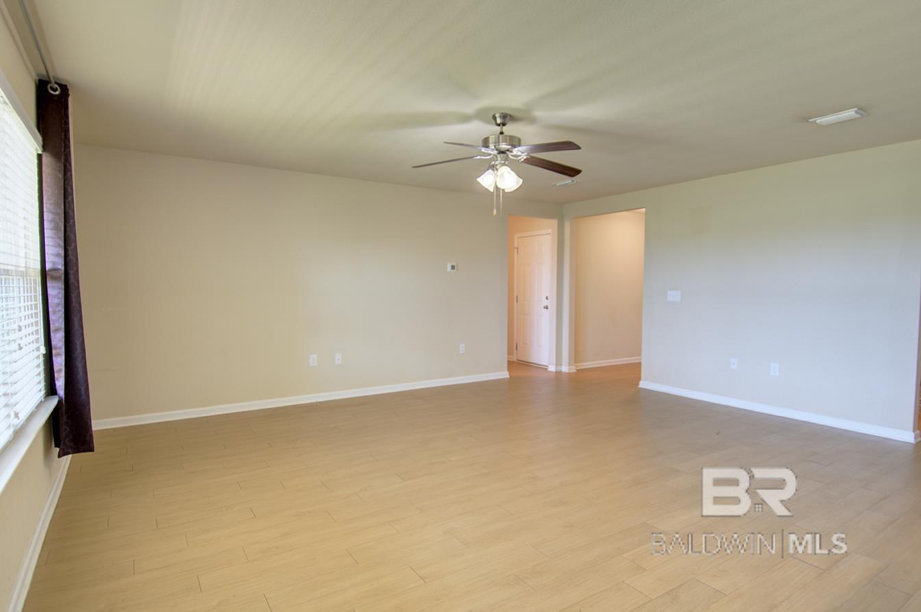 https://zimg.paragon.ice.com/ParagonImages/Property/PG/BCAR/396728/5/0/0/5d482403204d51395764cea2e09f89b8/7/1a8011434846370678e5ec04b9980543/396728-18cd599a-8c14-42d5-9152-9a3480d96567.JPG