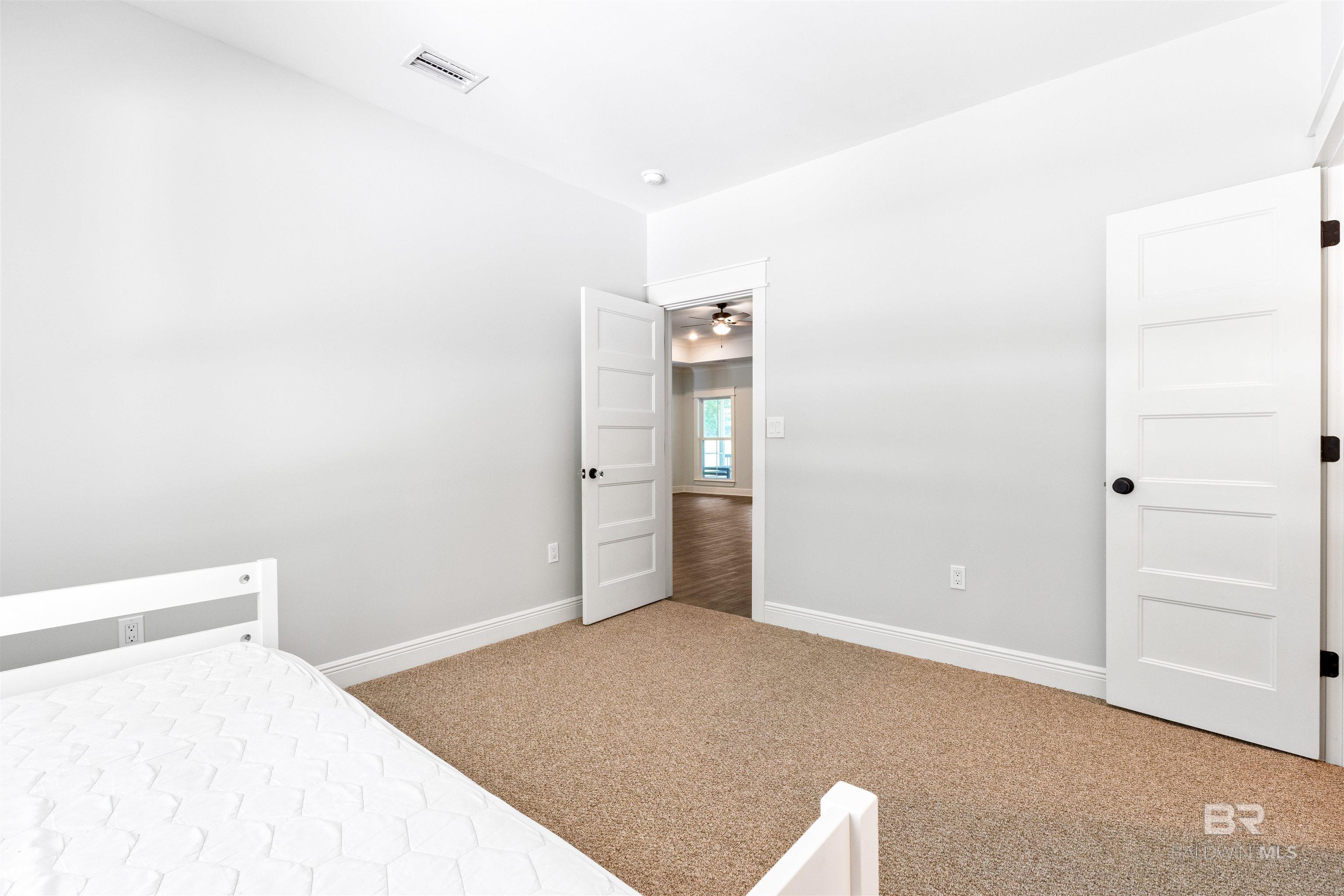 https://zimg.paragon.ice.com/ParagonImages/Property/PG/BCAR/396729/31/0/0/5950244b5c7fcd6515951f57ff1eee15/7/b6aa34c0467dd12e9b1809c9c93c1593/396729-dc85e838-50e6-4d66-8507-b79bb5fe0e76.JPG