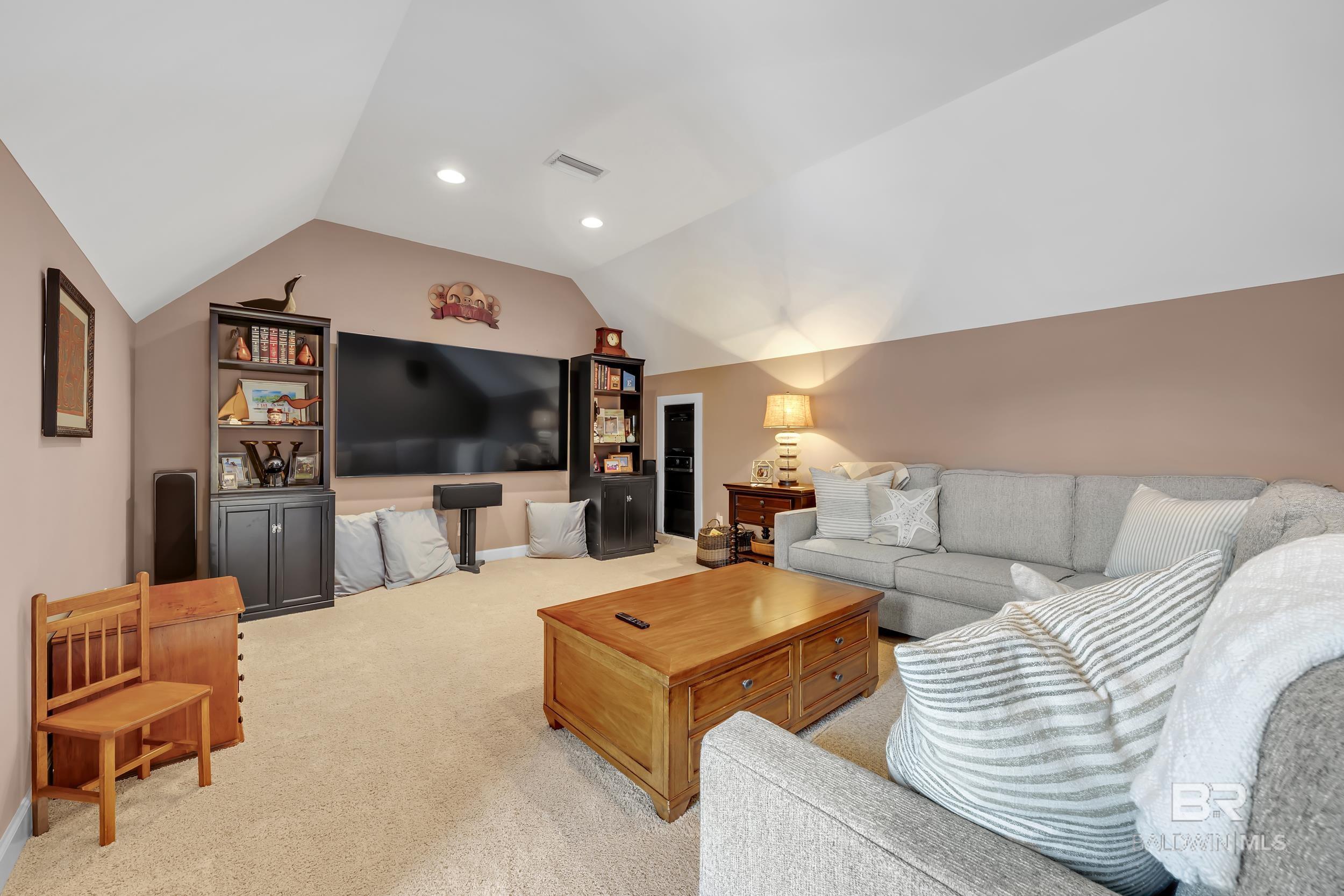 https://zimg.paragon.ice.com/ParagonImages/Property/PG/BCAR/396730/35/0/0/0c8fdd298df4f102a0c5f50db08f606d/7/c04ada848083d60d9899f77ddb1449a3/396730-83f107d4-0f15-4171-87e9-c848a29549e4.JPG