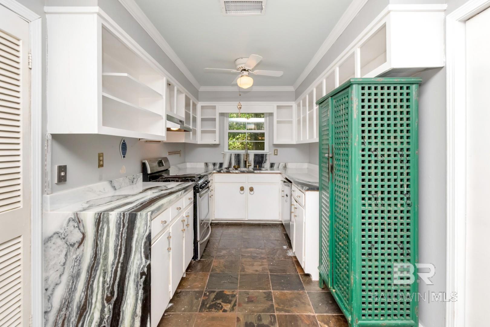 https://zimg.paragon.ice.com/ParagonImages/Property/PG/BCAR/396731/10/0/0/230b7ccb208a87bb9244ea6f59caeb45/7/7f98f390731a9224f8094fd99c966505/396731-bdfa26f6-47da-4540-92c3-06aa95d96672.JPG