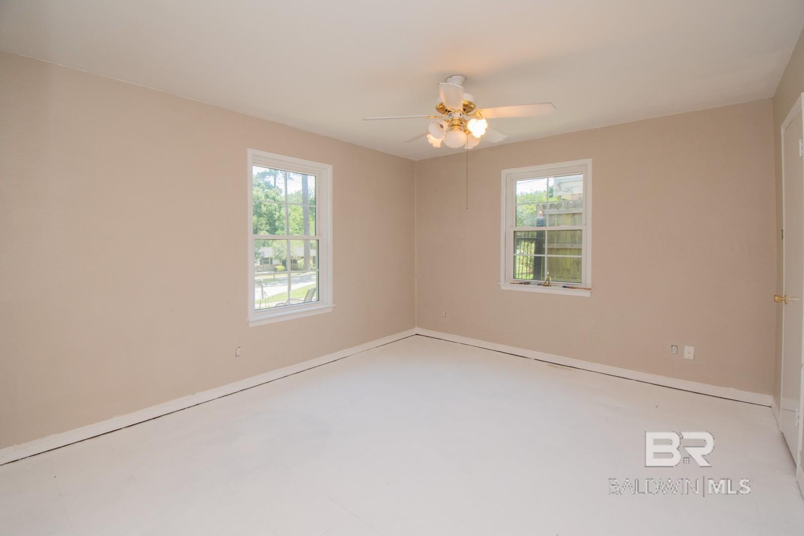 https://zimg.paragon.ice.com/ParagonImages/Property/PG/BCAR/396731/17/0/0/72dc2b18aaf6f48cc2db8dbbd6ab2e3f/7/7f98f390731a9224f8094fd99c966505/396731-96661b3e-5b73-4c2b-8afa-1732bfa74c67.JPG