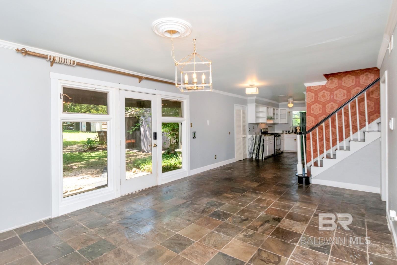 https://zimg.paragon.ice.com/ParagonImages/Property/PG/BCAR/396731/7/0/0/df7429fa84ff81200d7a4fbc2d1af229/7/7f98f390731a9224f8094fd99c966505/396731-7d31a05e-66f1-401e-a33e-c15097d78219.JPG
