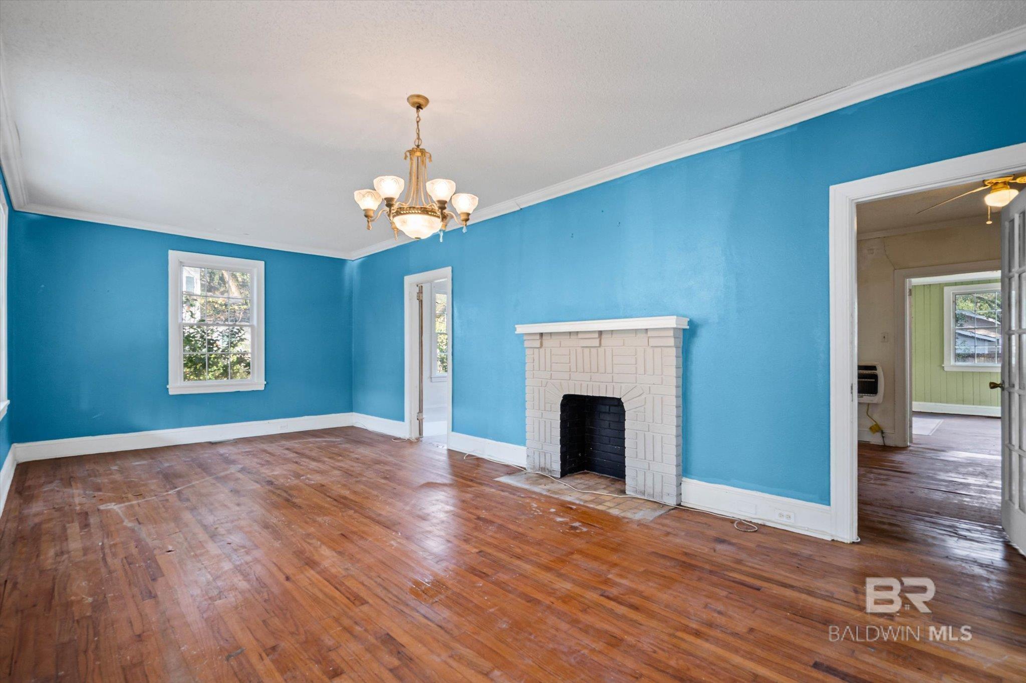 https://zimg.paragon.ice.com/ParagonImages/Property/PG/BCAR/396733/1/0/0/e9fe7457f79f3525308d815dbaee7c05/7/9f9b10fbb15c2fa0b0c68c6f8b2d0723/396733-da91c3bf-93e9-4291-9885-294e29687c72.JPG