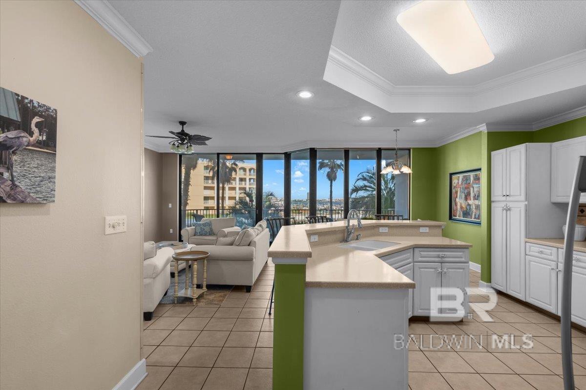https://zimg.paragon.ice.com/ParagonImages/Property/PG/BCAR/396735/5/0/0/df32bc84d3906fe95e97a5ee80bf9c91/7/c40378e1f594368ef65e6ce0371a40b7/396735-a85aa2c7-63cc-47e9-bf84-65d21d2077ce.JPG