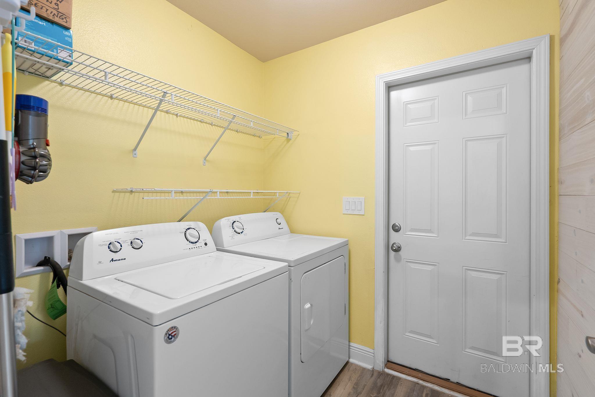 https://zimg.paragon.ice.com/ParagonImages/Property/PG/BCAR/396743/19/0/0/425553935d1cb4f14e69191264bda938/7/8676b287cf49781b49905083e1314f37/396743-e5b4642d-5390-4c13-ad6c-56797d7f009a.JPG