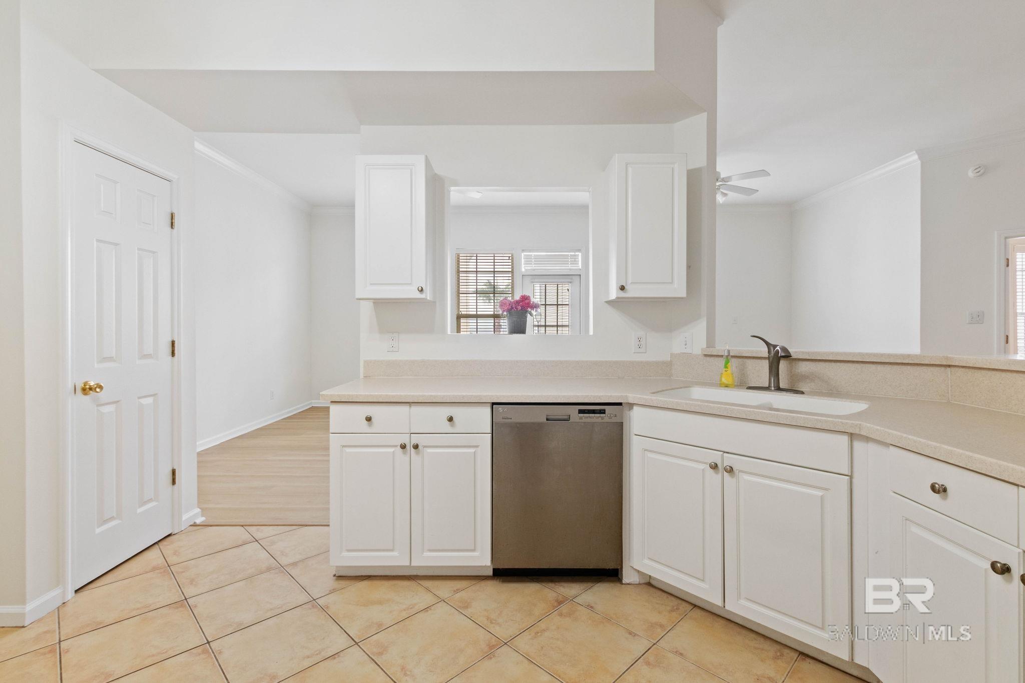 https://zimg.paragon.ice.com/ParagonImages/Property/PG/BCAR/396744/11/0/0/207c6a04901c0ff842da79b7eea6abcd/7/52c903adbb33e97da4564b52910766e5/396744-3bf50d96-3454-4bf5-9161-f384c1e55889.JPG