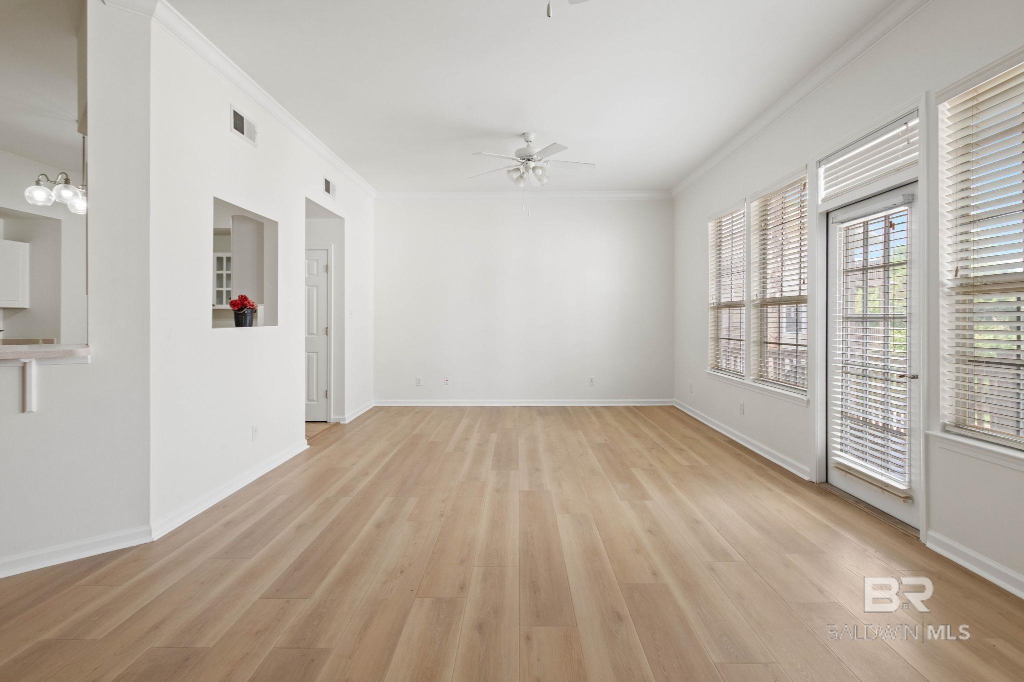 https://zimg.paragon.ice.com/ParagonImages/Property/PG/BCAR/396744/6/0/0/0659bec27e067cd42b3f98cc2739ec8a/7/52c903adbb33e97da4564b52910766e5/396744-4cabff12-ffa6-4cb2-891e-c1a3587116e4.JPG