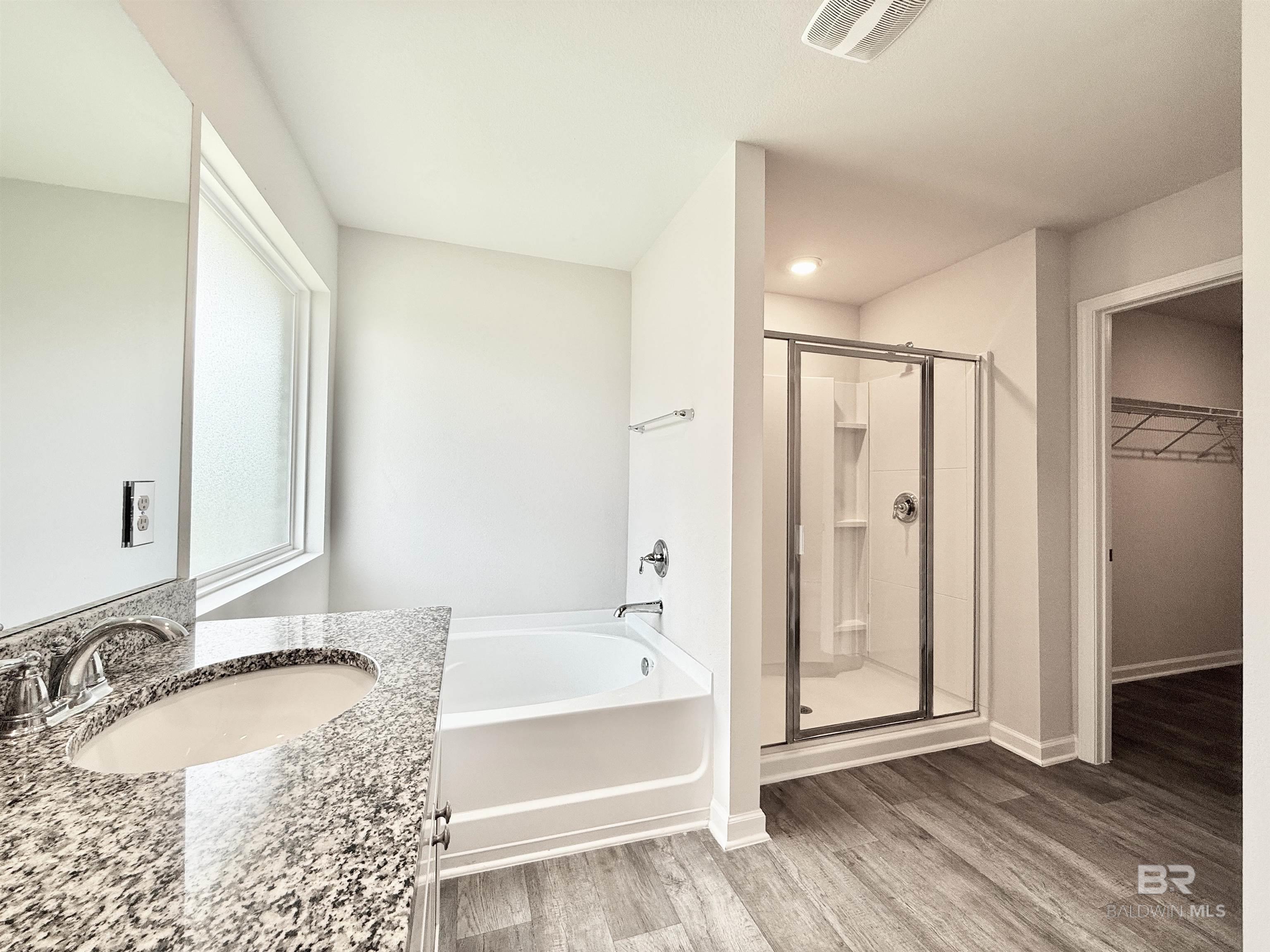 https://zimg.paragon.ice.com/ParagonImages/Property/PG/BCAR/396794/21/0/0/50afed09a6167f78067ef5e67efac9bb/7/f80de5d87b18f3b60eff4c7460e251ec/396794-9691b1f8-1870-493a-bc15-fa7d35b51f47.JPG